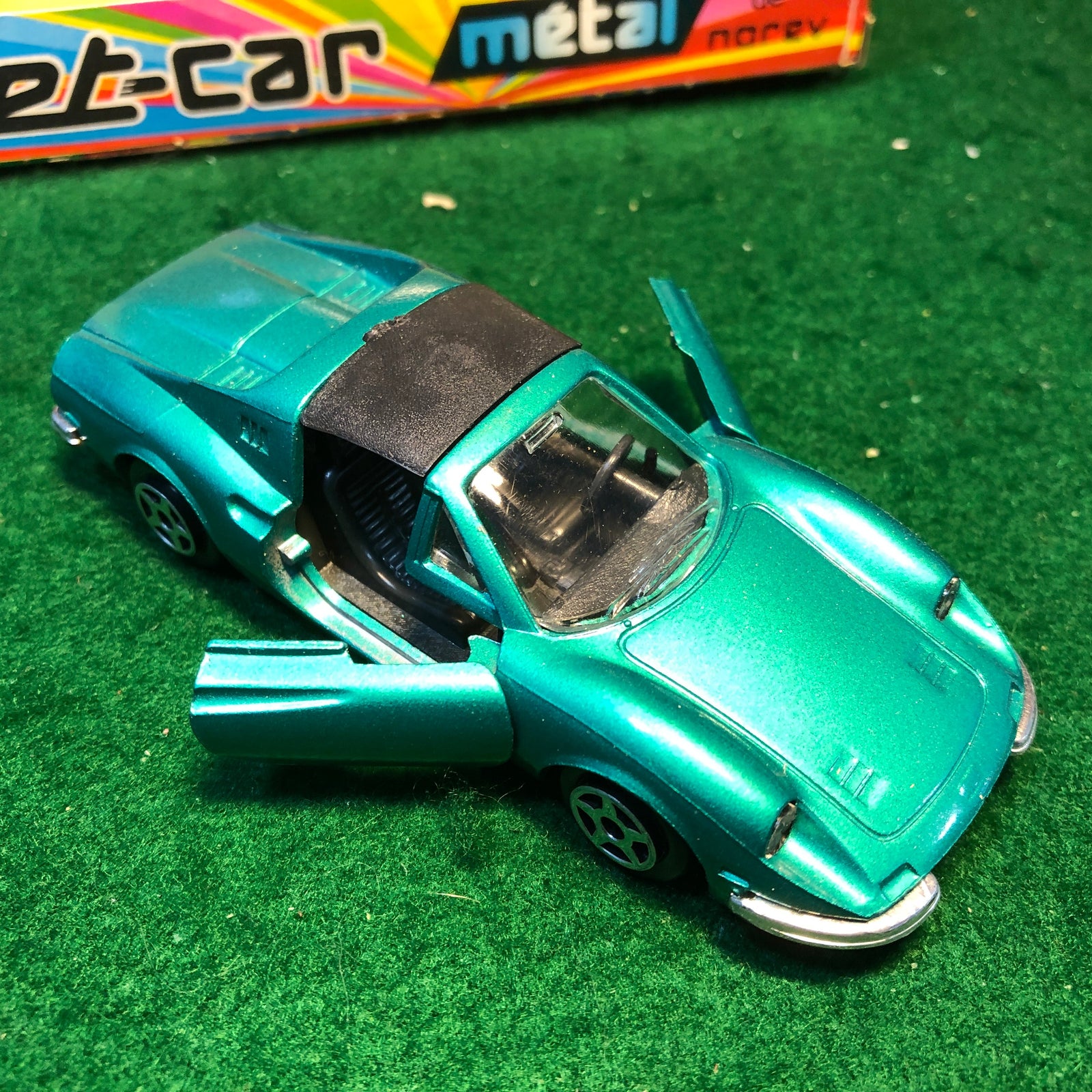 Ferrari 246 GTS Dino Metallic Green N 148 by Norev 1:43 (824)