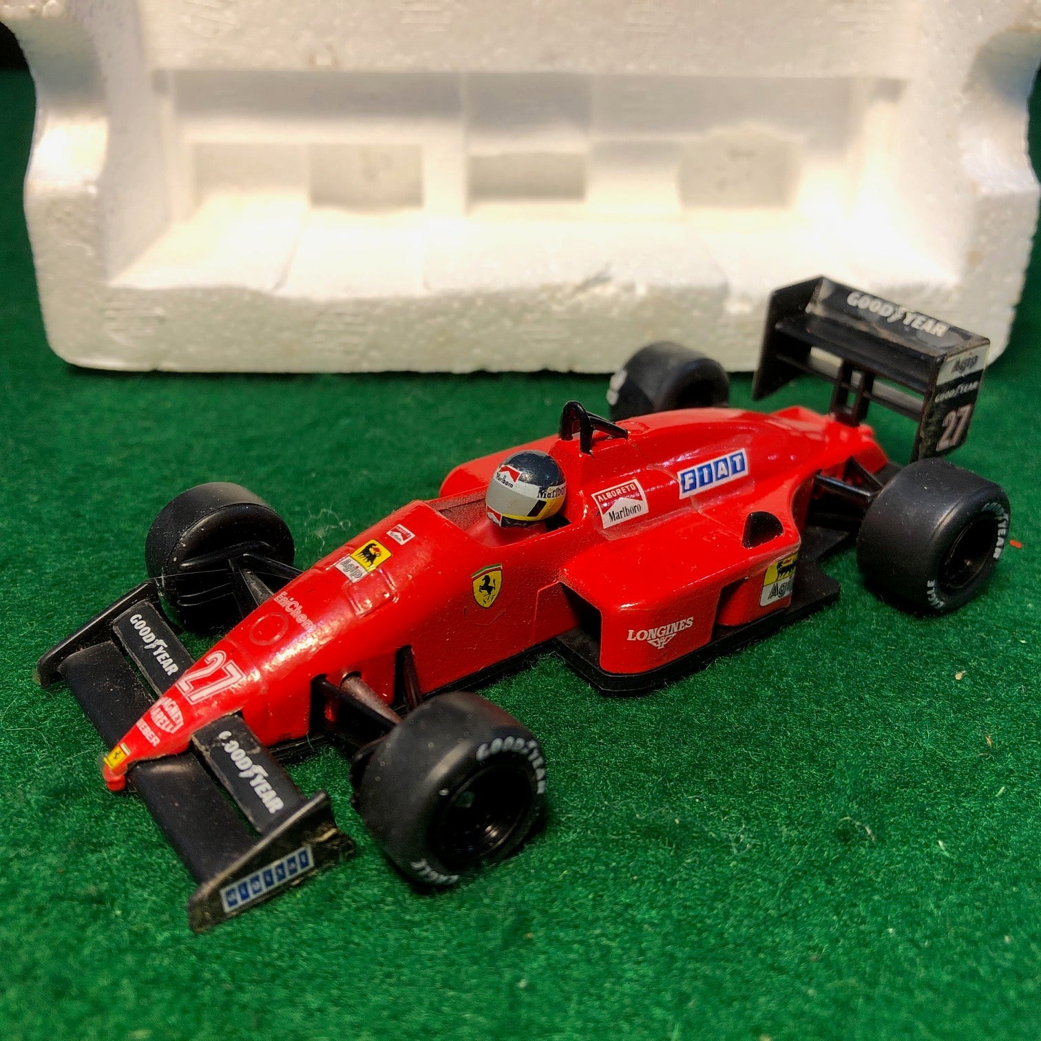 Ferrari F1 87-88C N 27 Michele Alboreto by Onyx 1:43 (005)