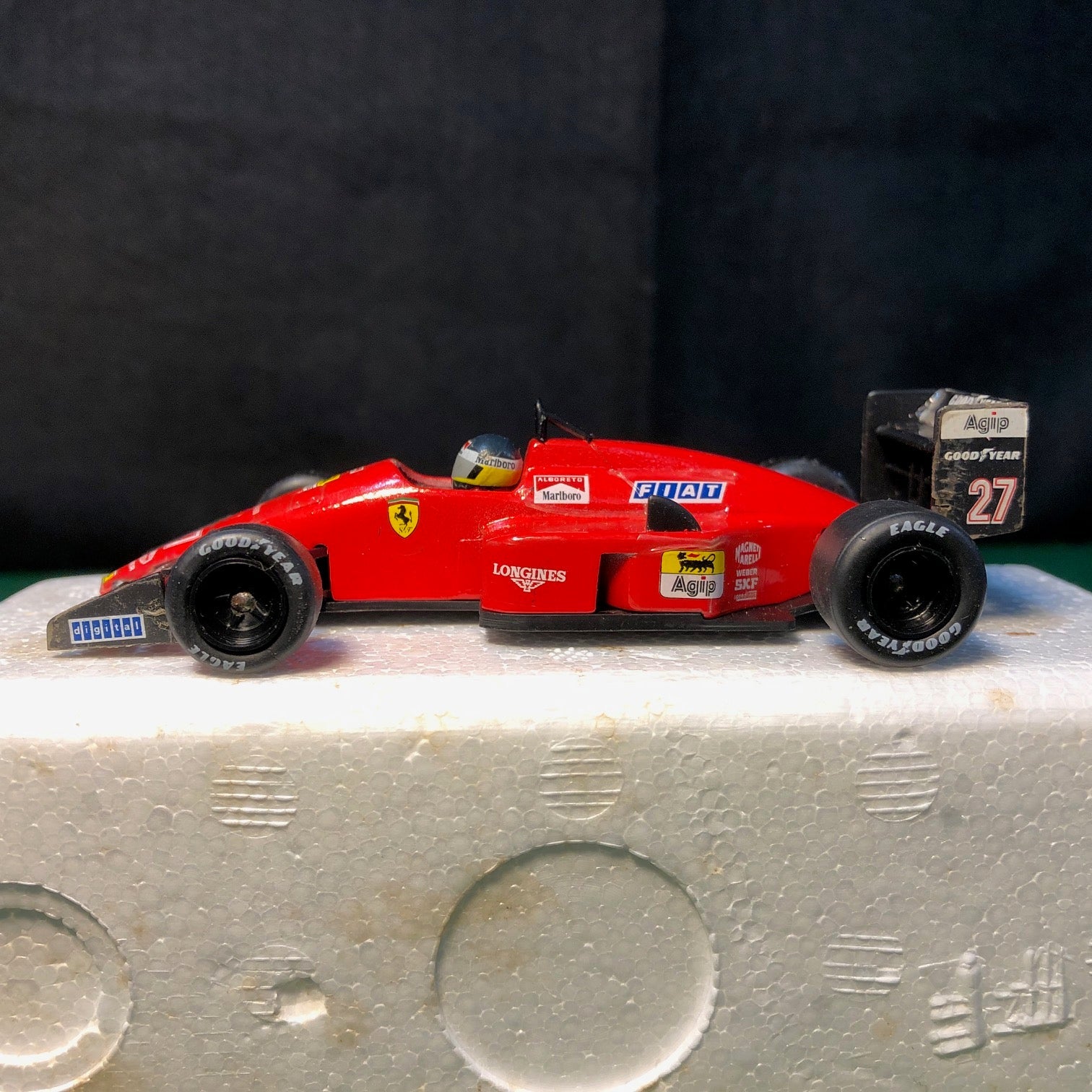 Ferrari F1 87-88C N 27 Michele Alboreto by Onyx 1:43 (005)
