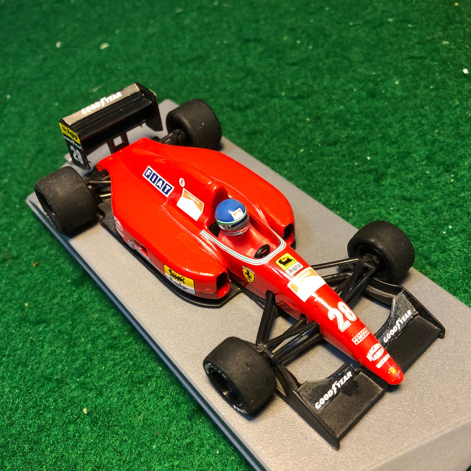 Ferrari F92A N 28 Ivan Capelli by Onyx 1:43 (138)