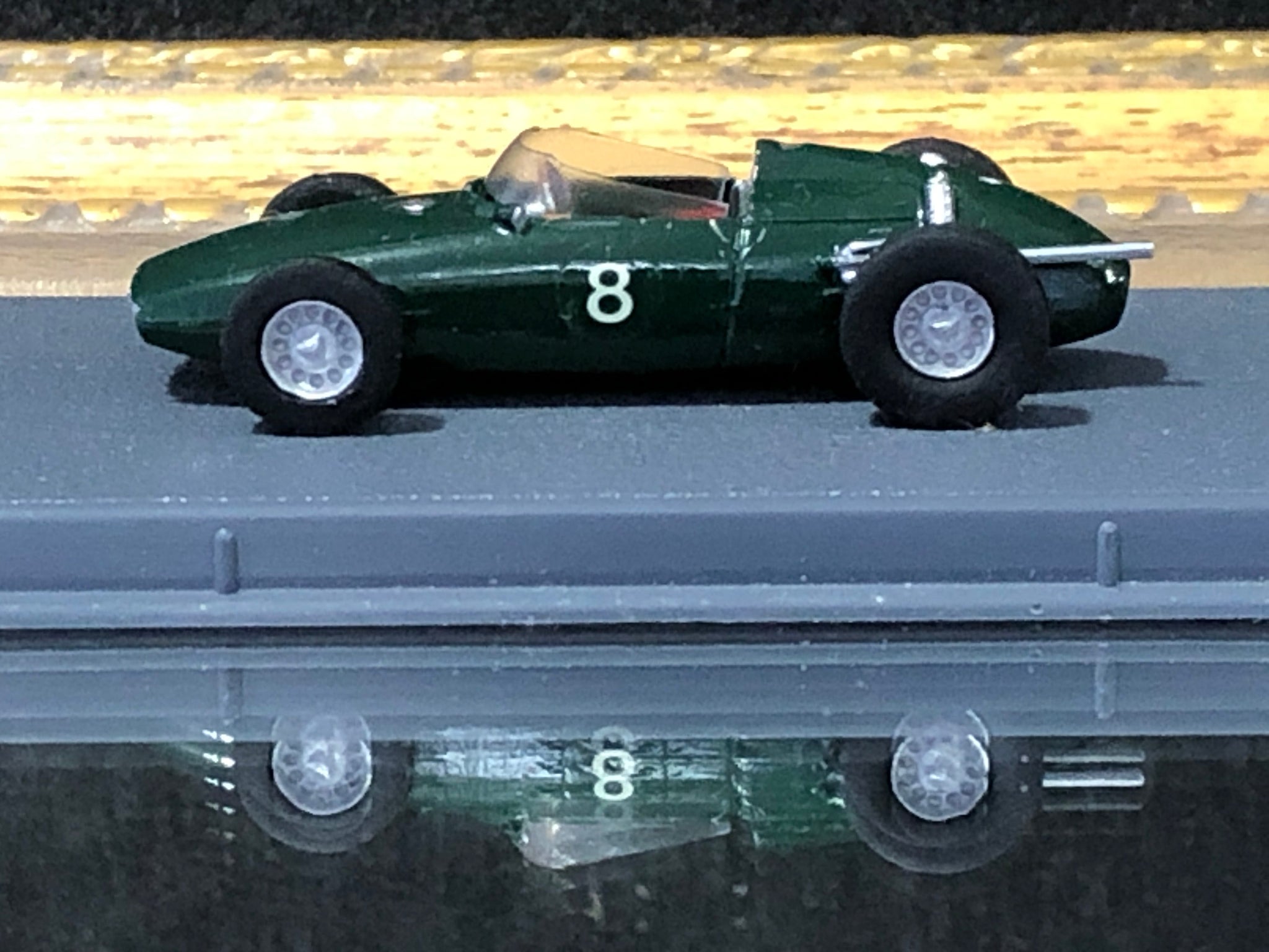 BRM P48 1960 N 8 by Bellini Piccolino 1:76 (GP08/F)(No box)