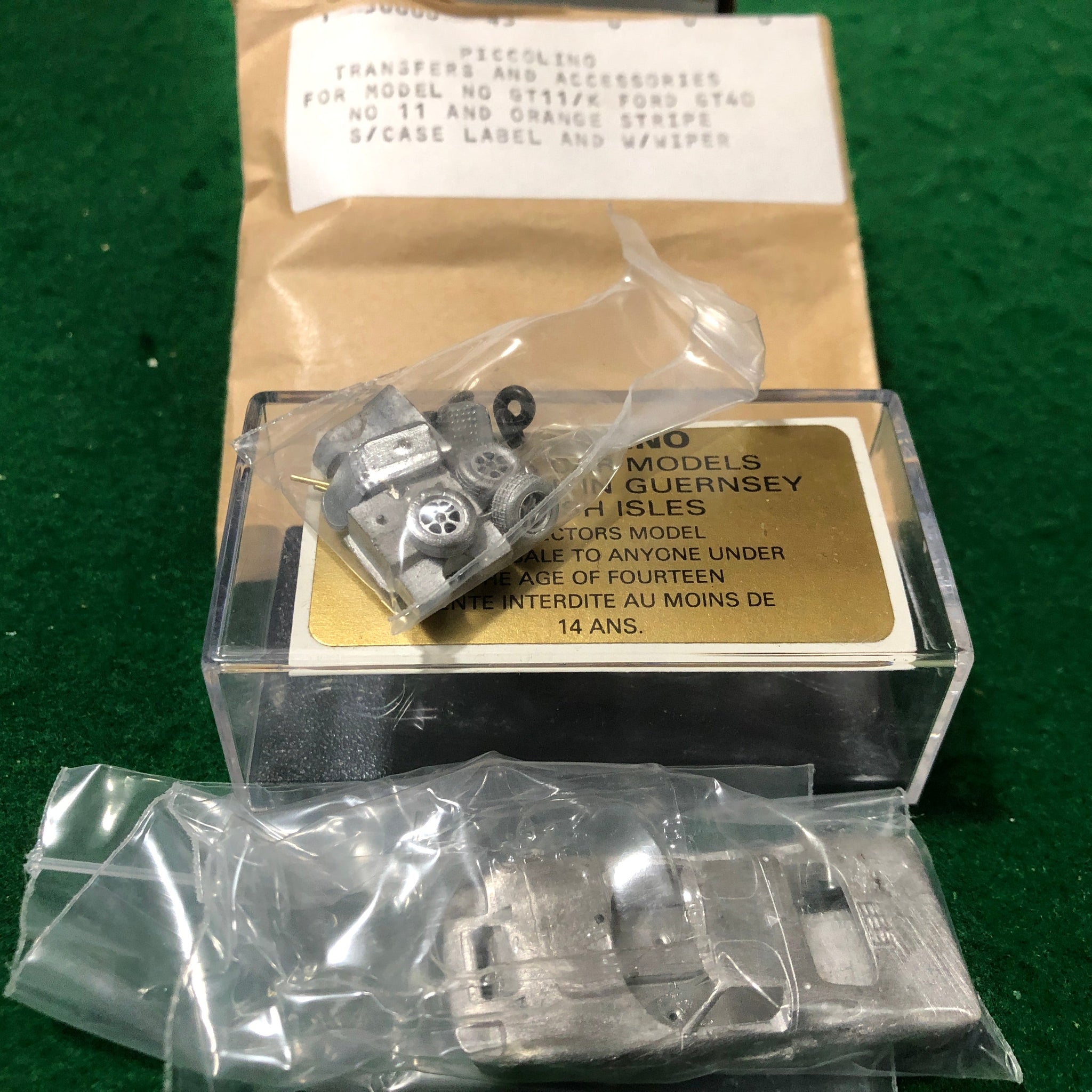 Ford GT 40 1965 N 11 Kit by Bellini Piccolino 1:76 (GT11/K)(w/Decals)(20)