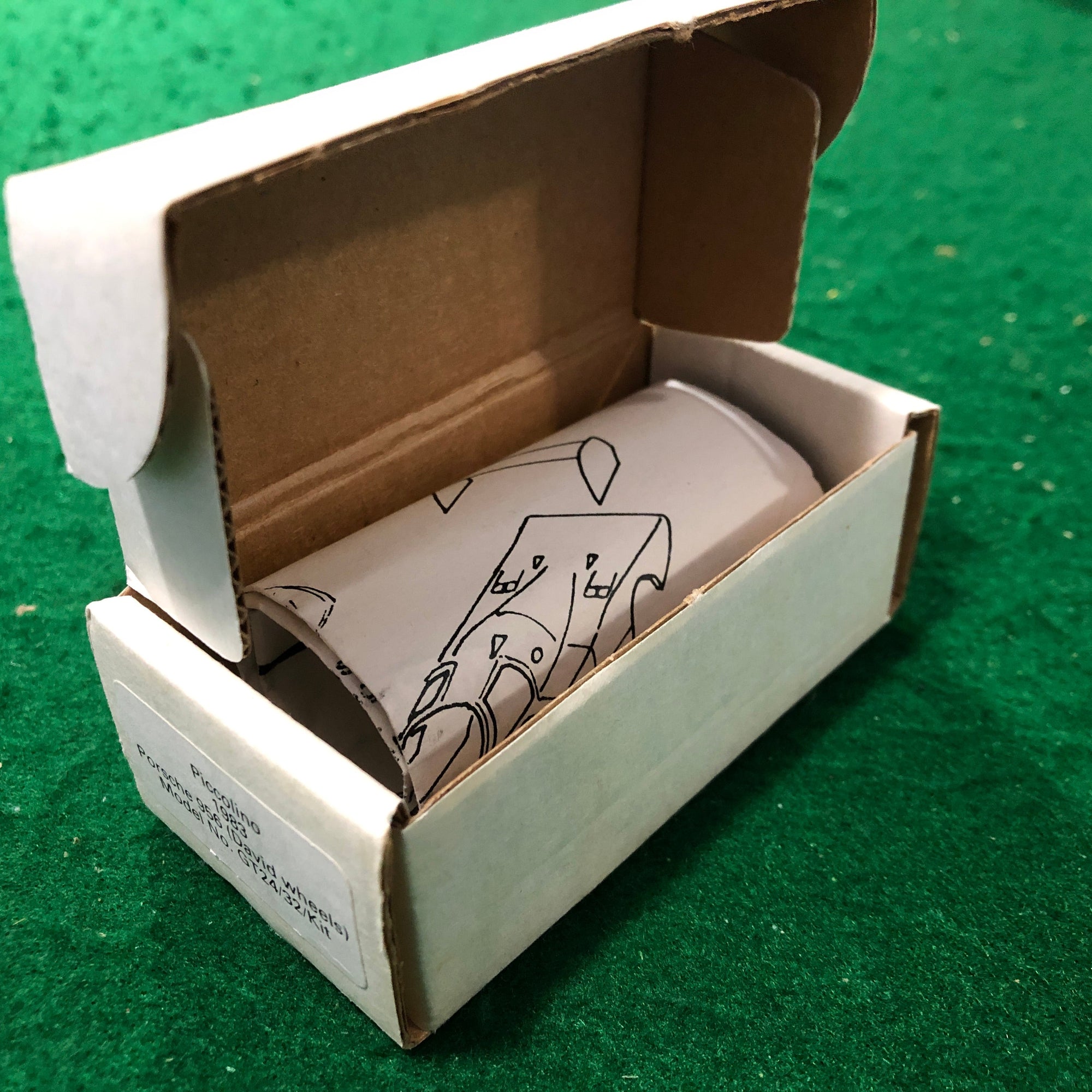 Porsche 956 J David N 11 1983 Kit by Bellini Piccolino 1:76 (B)(GT24/32/K)(Dmg)