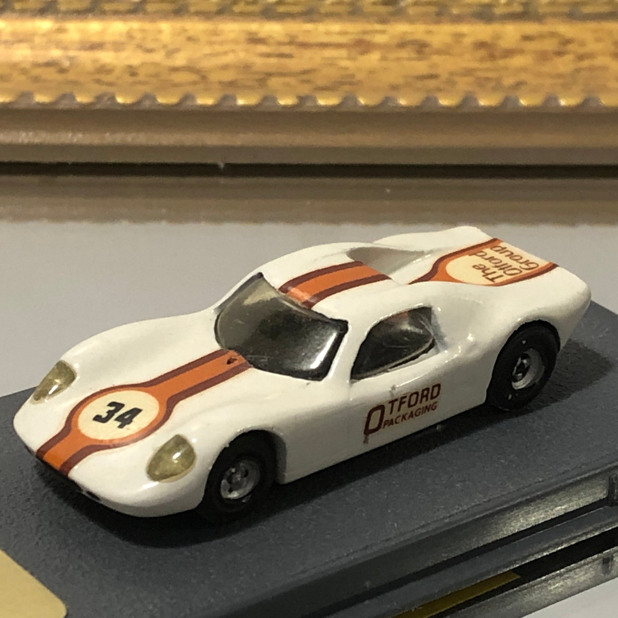 Chevron B8 N 34 1968 by Bellini Piccolino 1:76 (/F)(No box)