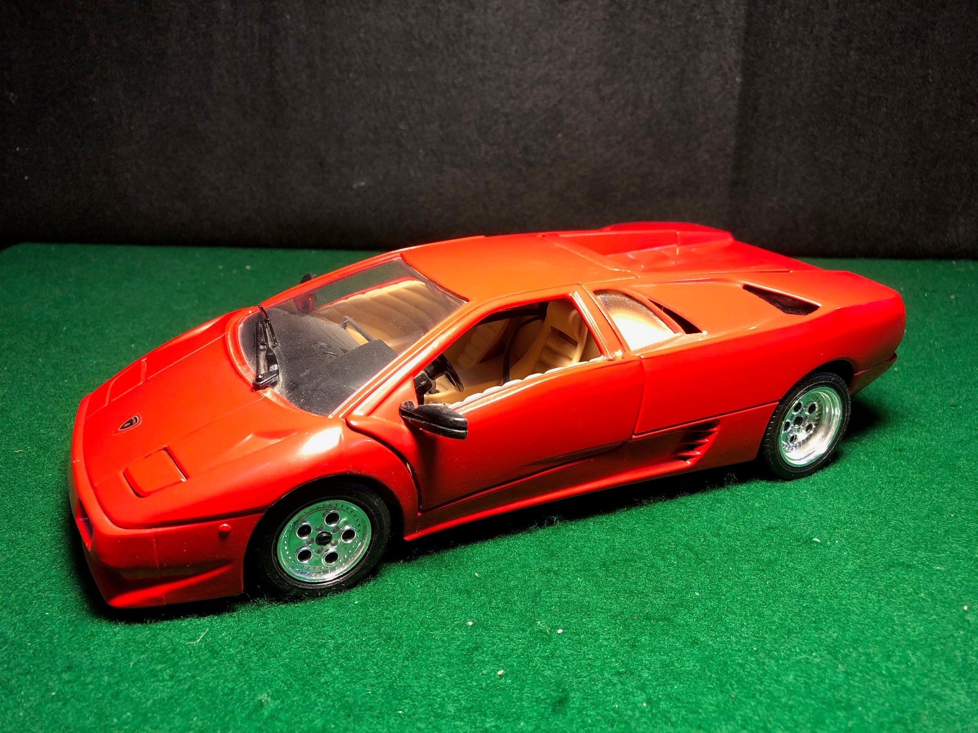 Lamborghini Diablo Red by Polistil / Tonka 1:18 (05337)(No box)