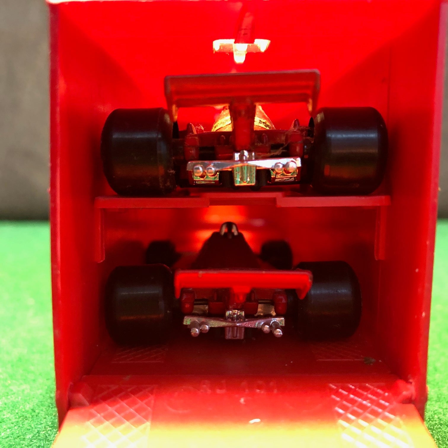Ferrari Formula 1 Team Transporter & Cars 1:55 by Polistil (RJ101)(No box)