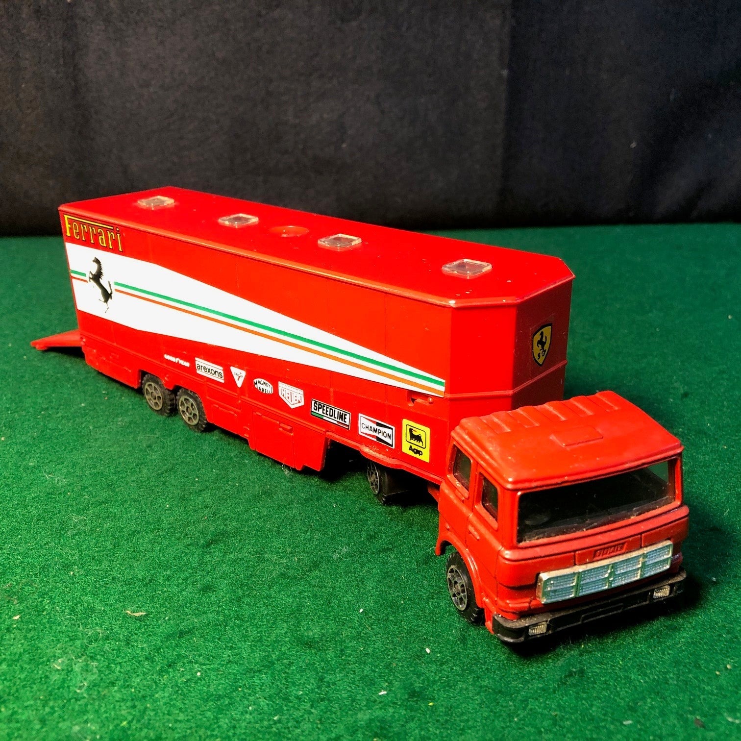 Ferrari Formula 1 Team Transporter & Cars 1:55 by Polistil (RJ101)(No box)