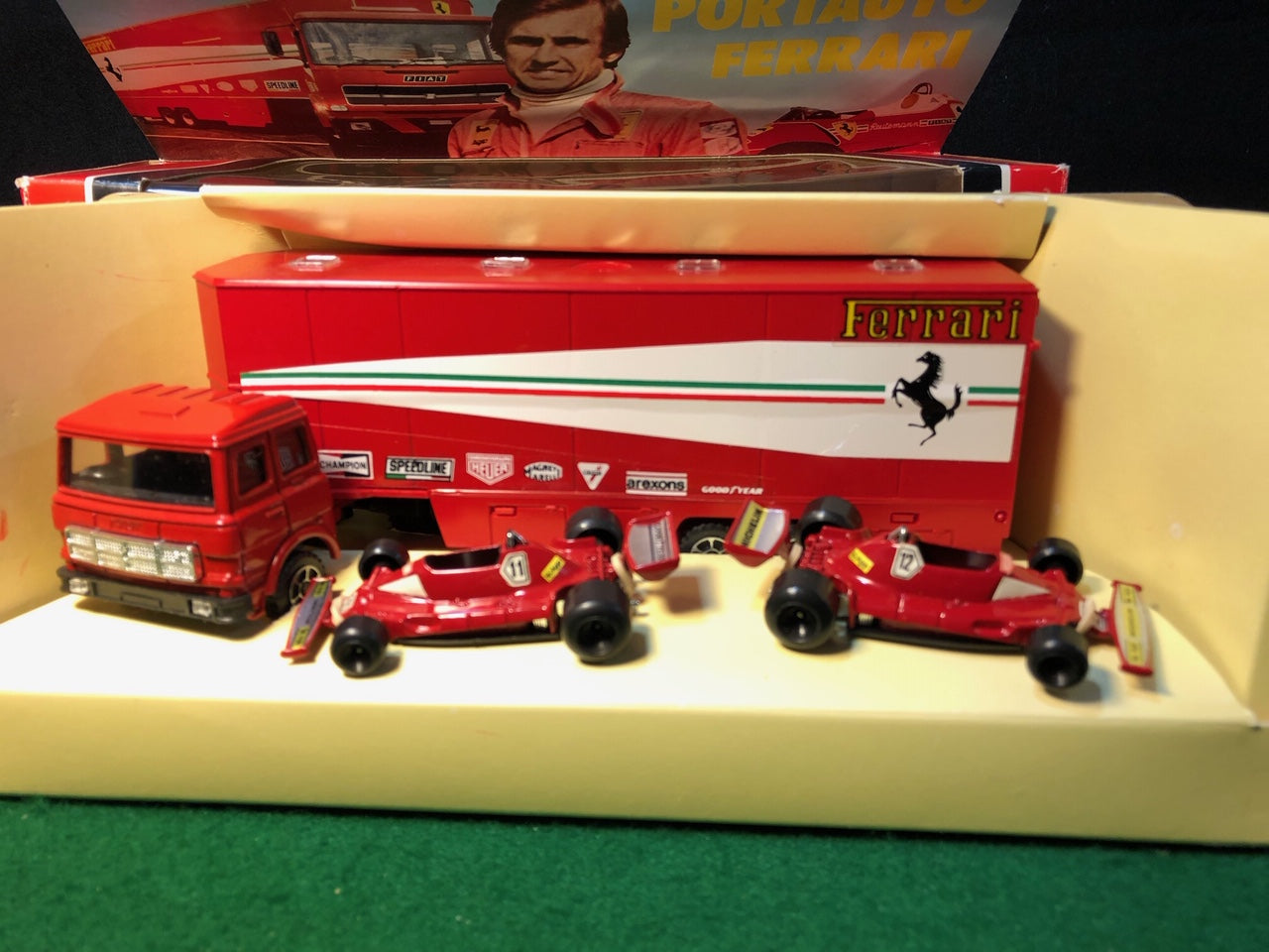 Ferrari Formula 1 Team Transporter & Cars 1:55 by Polistil (RJ101)