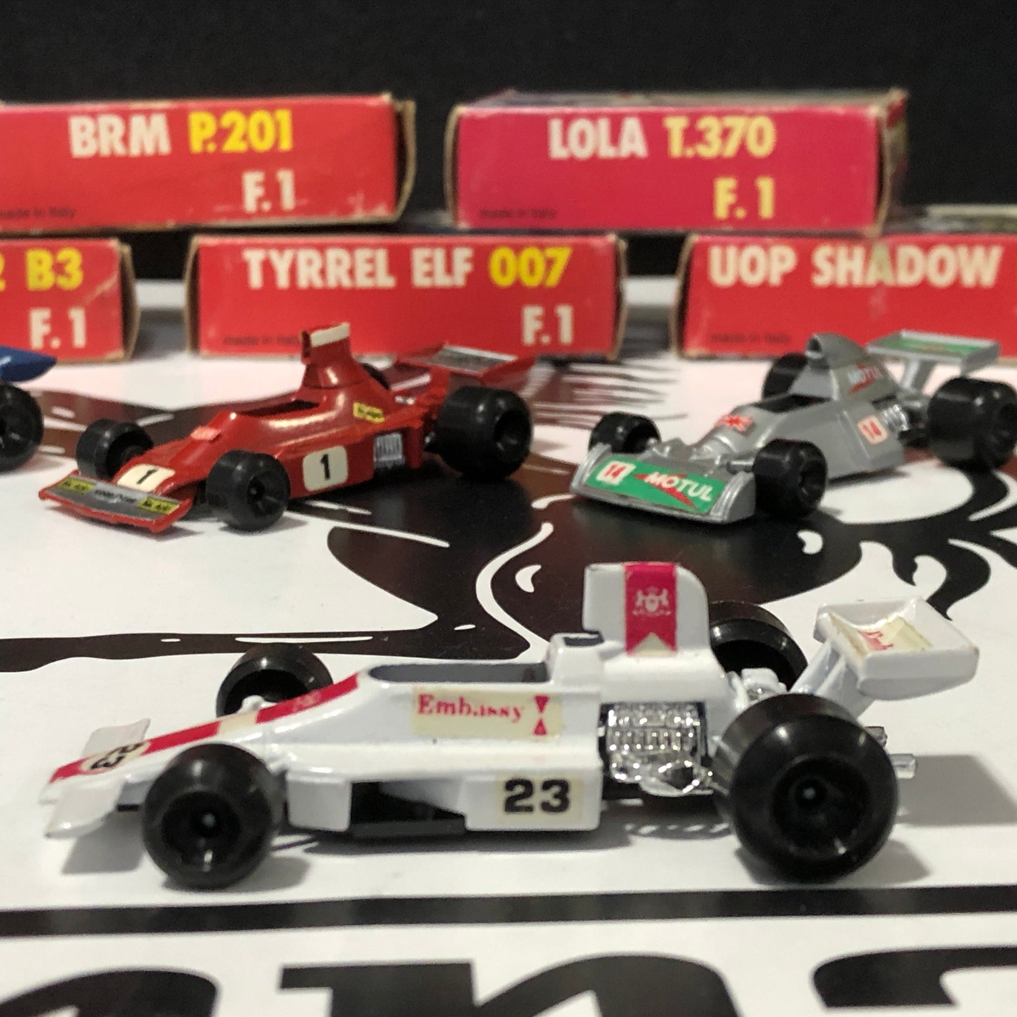 Lola t370 Embassy Hill N 23 by Polistil 1:64 (RJ9)