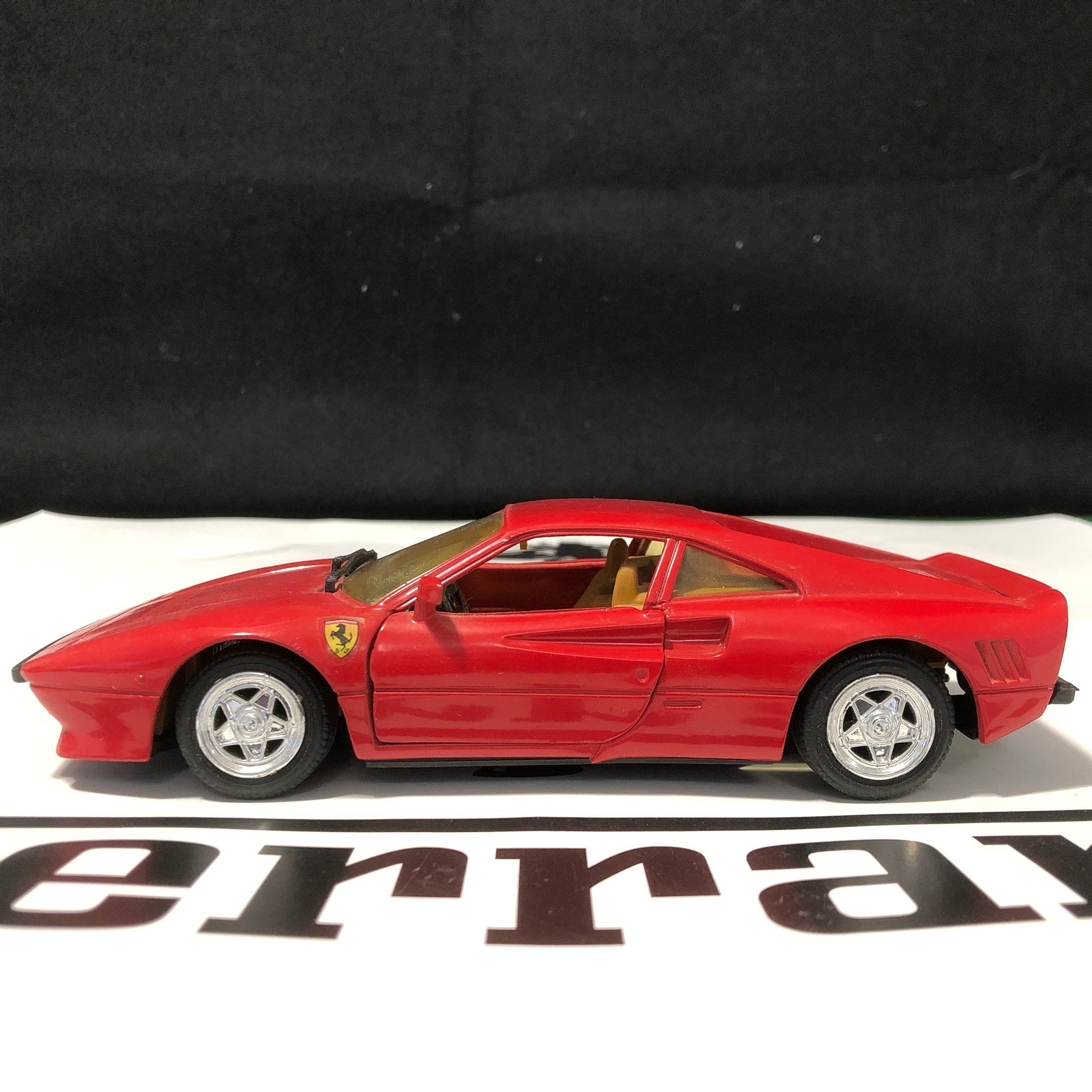 Ferrari 288 GTO Red by Revell 1:24 (8601)(No box)