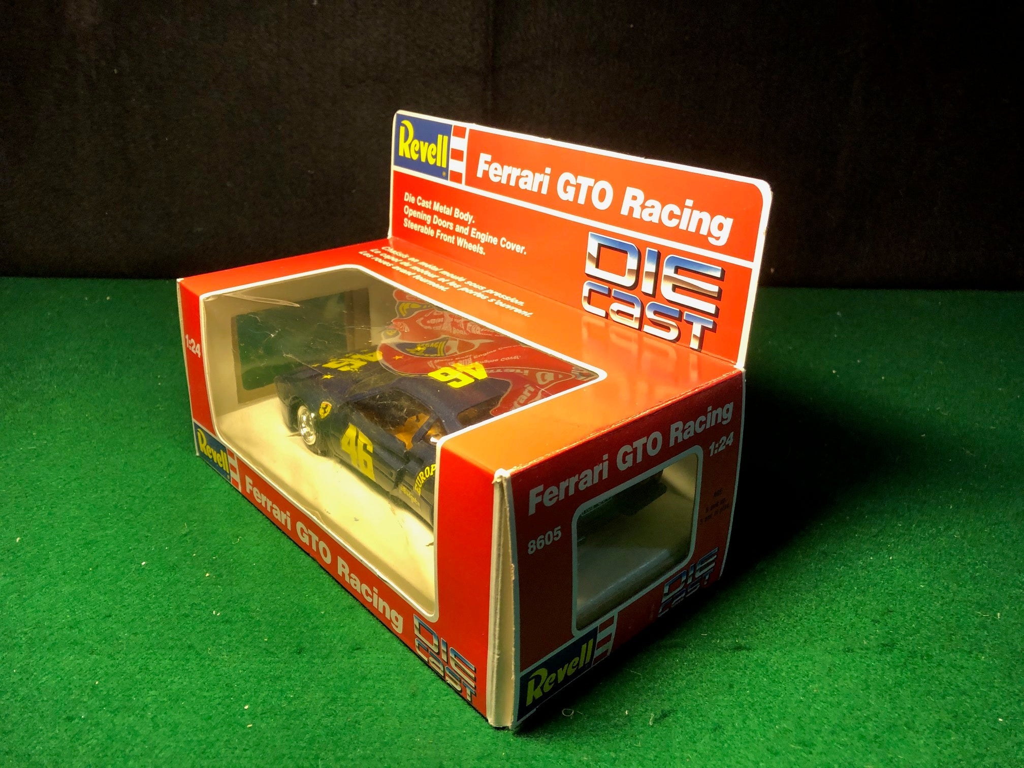 Ferrari 288 GTO European University Dark Blue by Revell 1:24