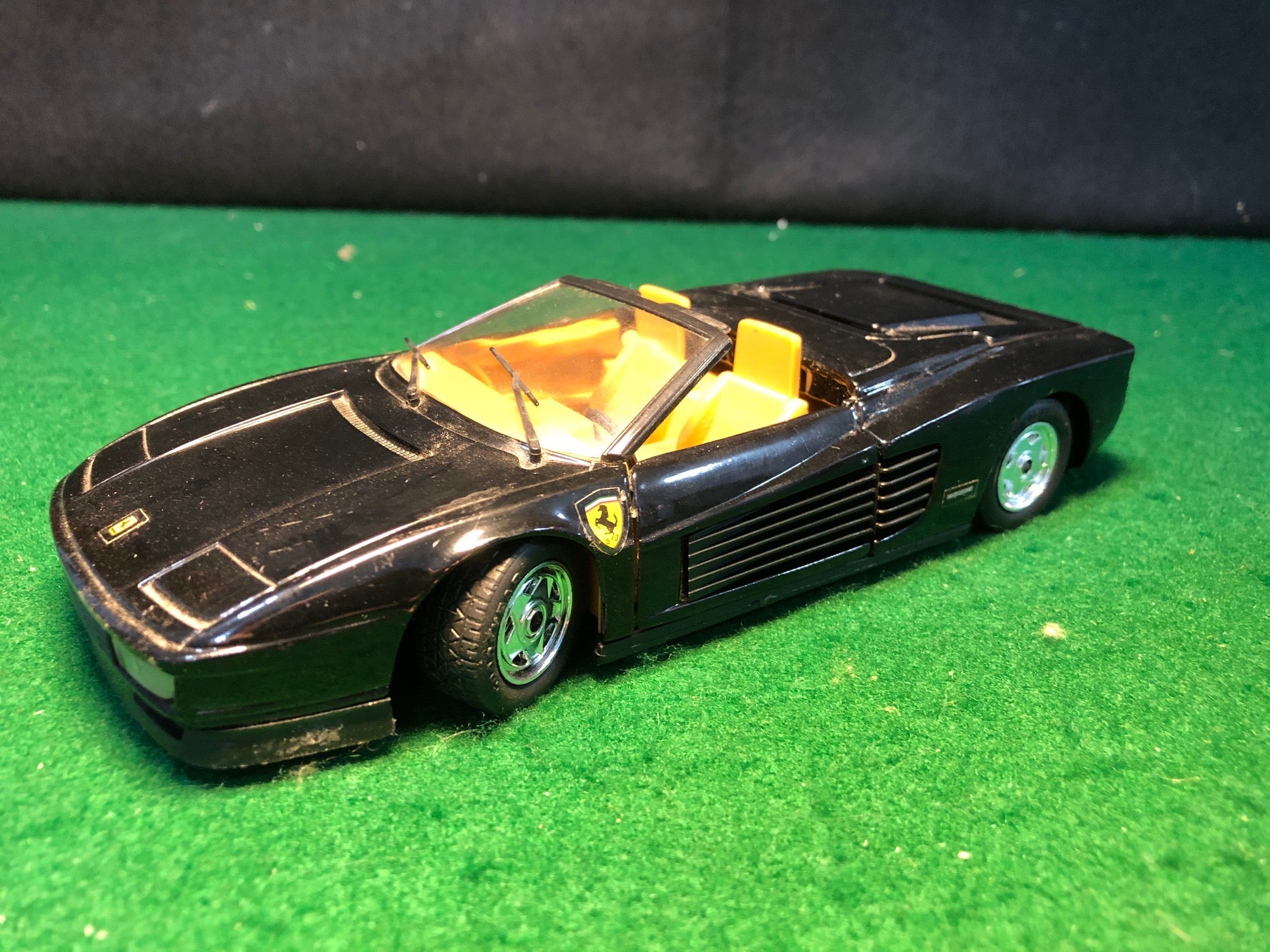 Ferrari Testarossa Spyder Black by Revell 1:24 (8655)(No box)