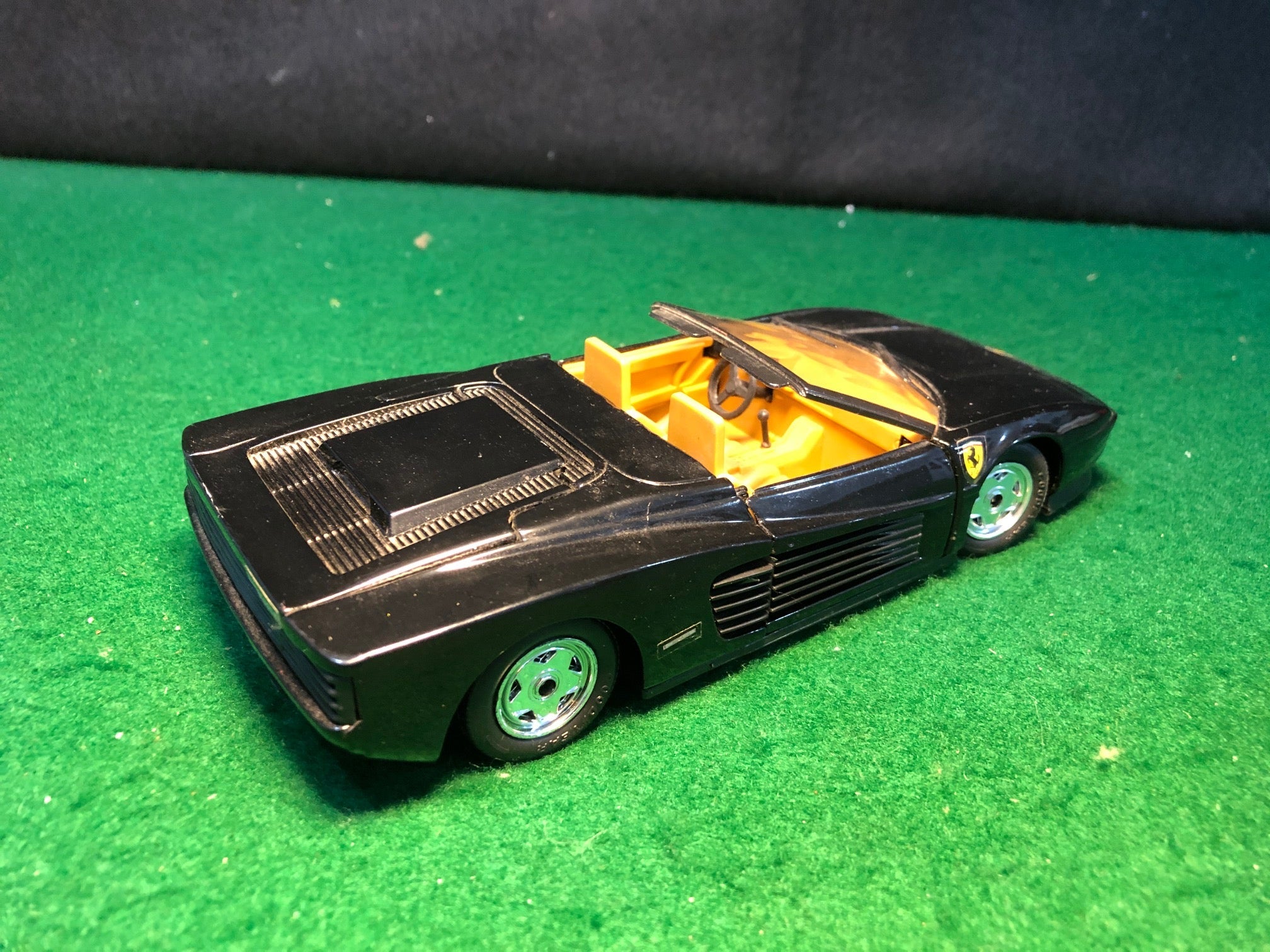 Ferrari Testarossa Spyder Black by Revell 1:24 (8655)(No box)