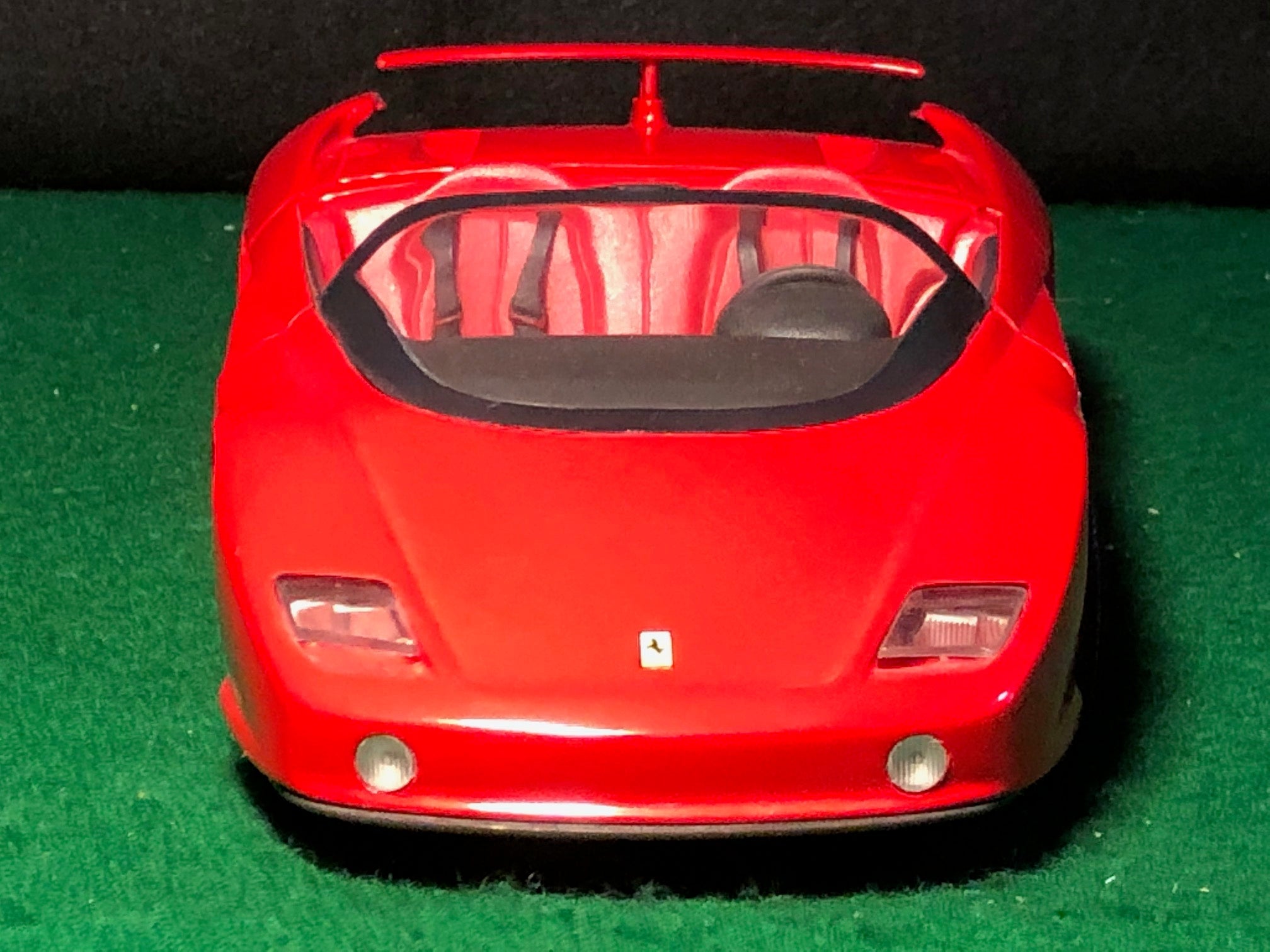 Ferrari Mythos Pininfarina by Revell 1:18 (8659)