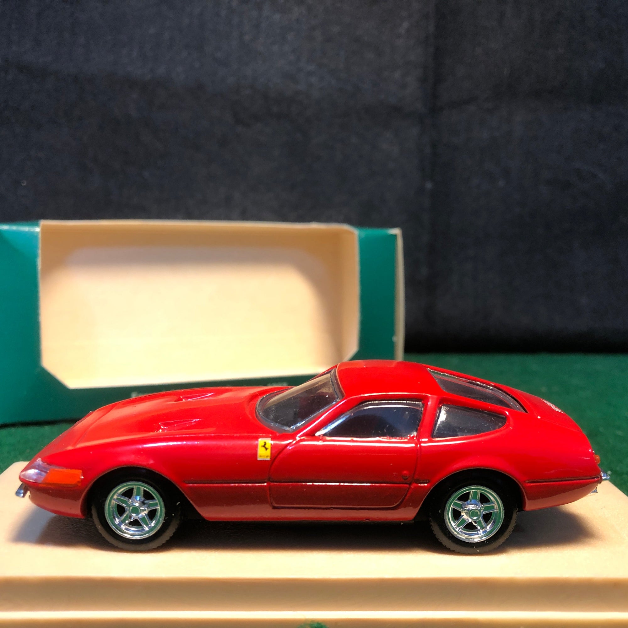 Ferrari 365 GTB/4 Daytona Red by Rio 1:43 (R1)