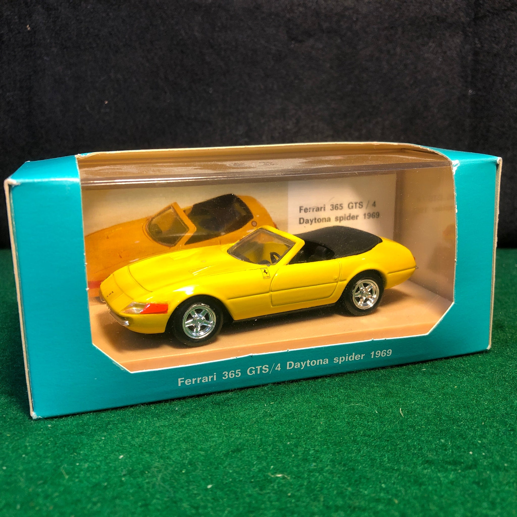 Ferrari 365 GTS/4 Daytona Yellow by Rio 1:43 (R2)