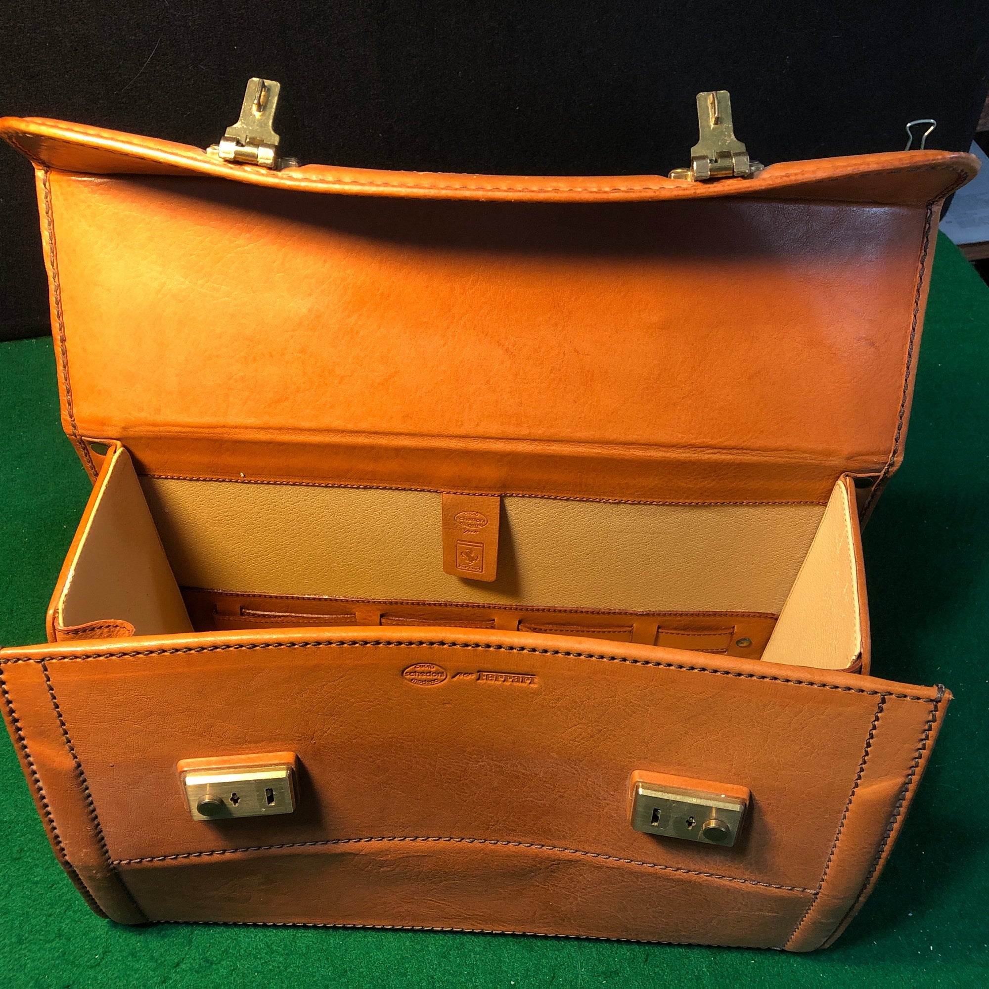 Ferrari 348 Schedoni Leather Double-Case Set