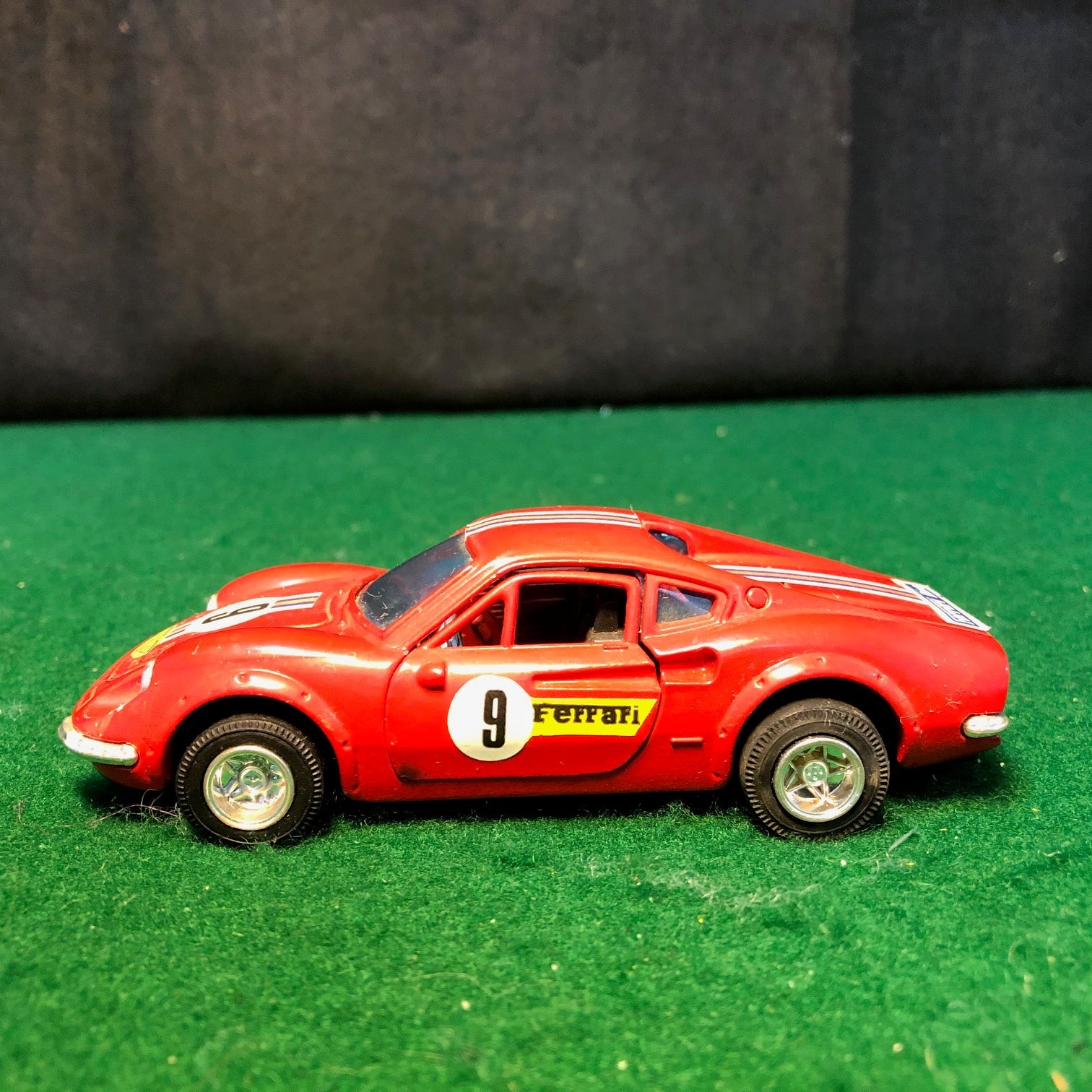 Ferrari 246 Dino N 9 Red w/Friction Motor by Shinsei 1:37 (4405)(No box)