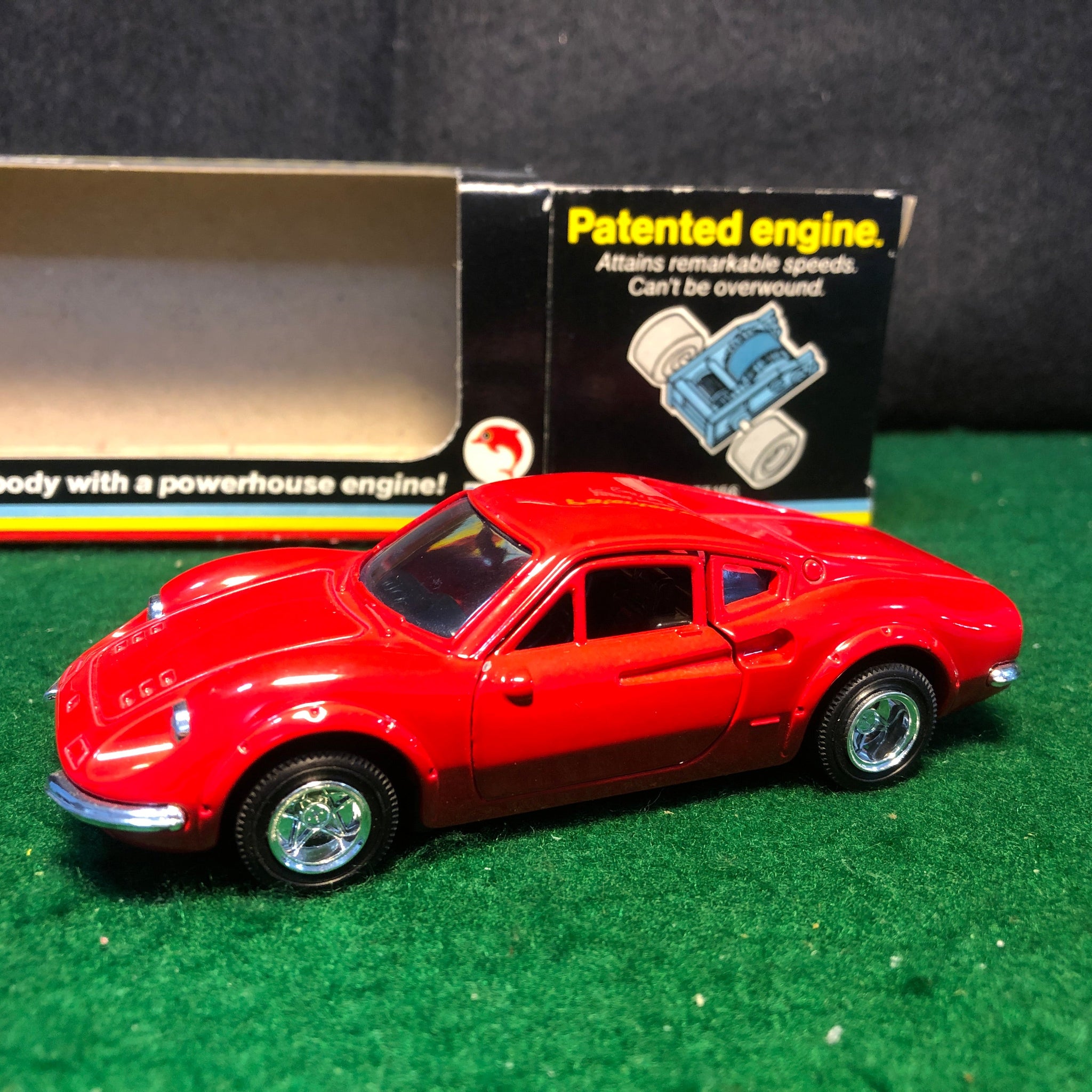 Ferrari 246 Dino Red w/Friction Motor by Shinsei 1:37 (4405)