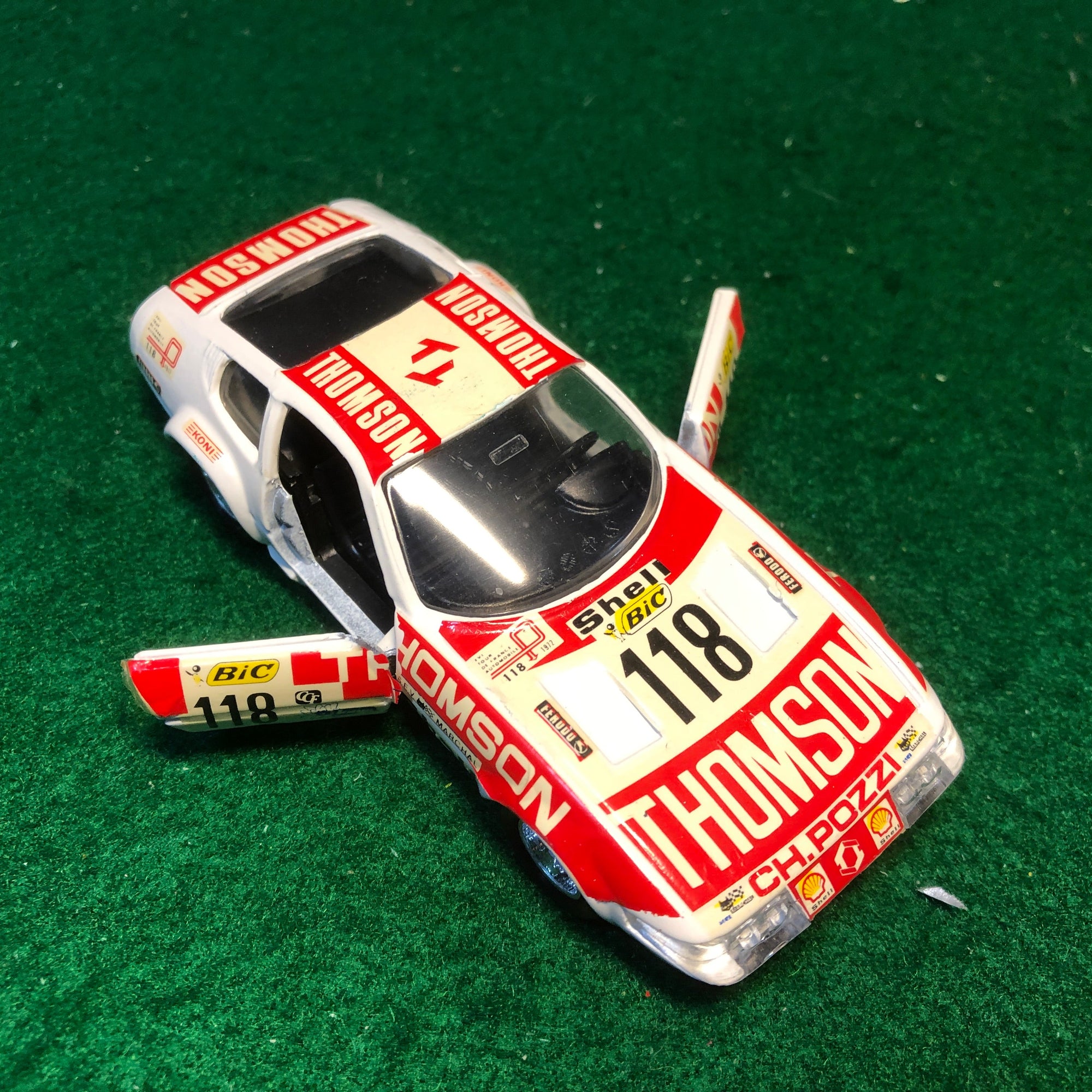 Ferrari 365 GTB/4 Competizione Daytona N 118 Pozzi by Solido 1:43 (16)