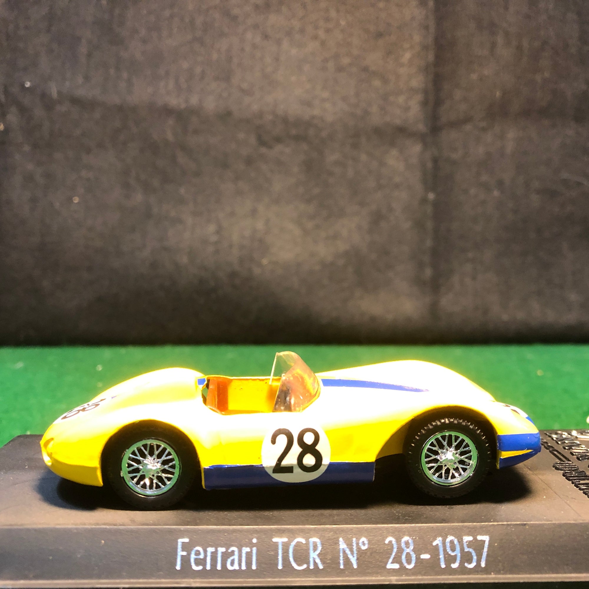 Ferrari 500 TRC 1957 N 28 by Solido 1:43 (2413)