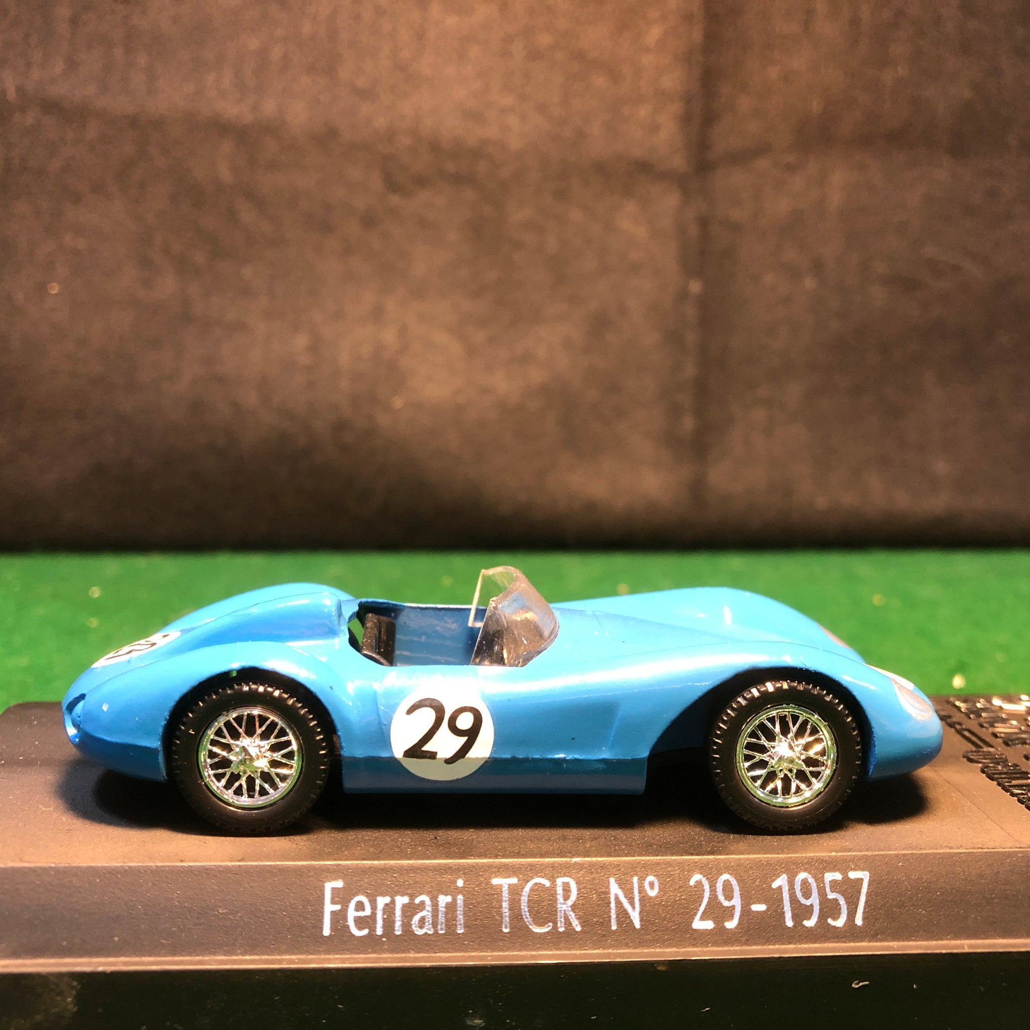 Ferrari 500 TRC 1957 N 29 by Solido 1:43 (2414)
