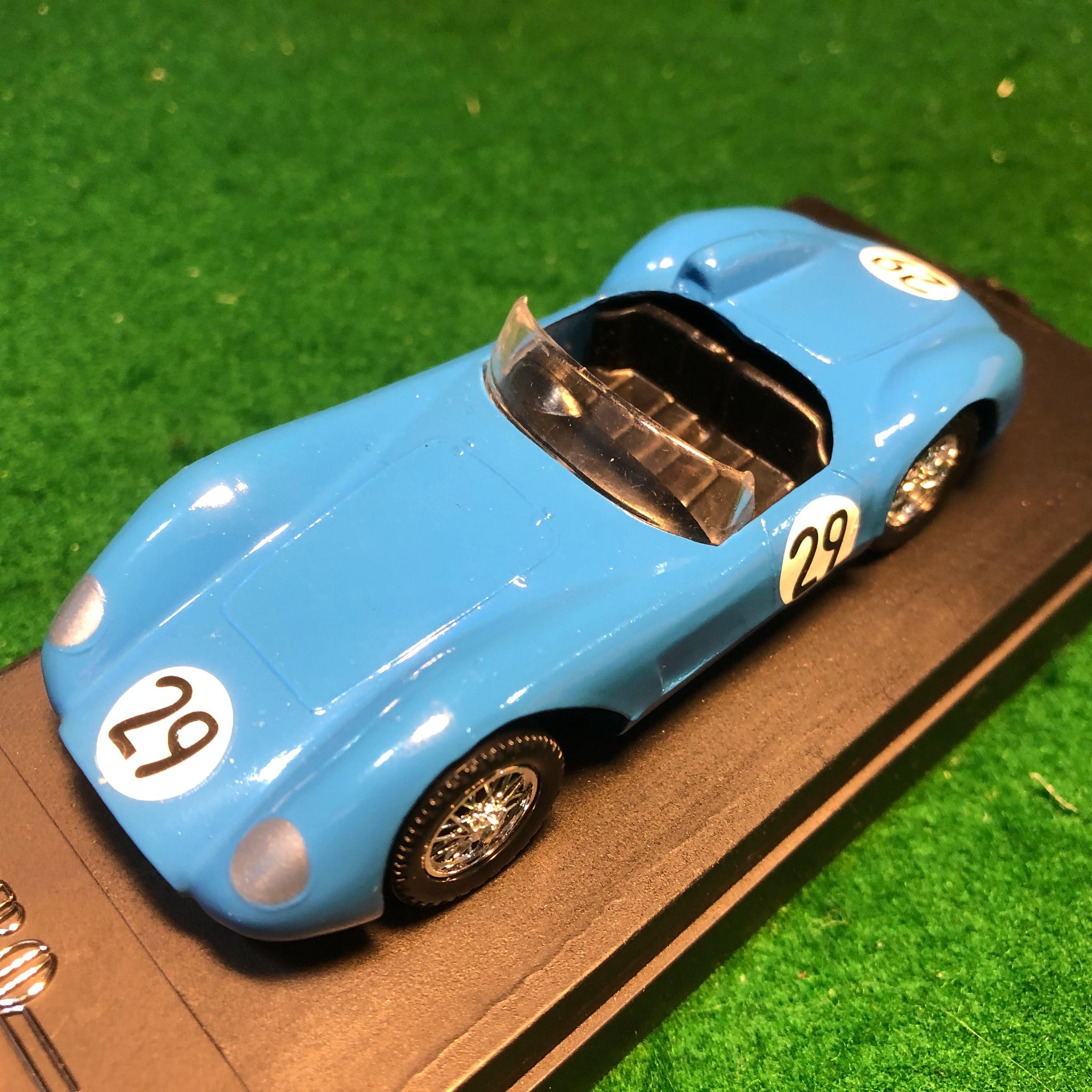 Ferrari 500 TRC 1957 N 29 by Solido 1:43 (2414)