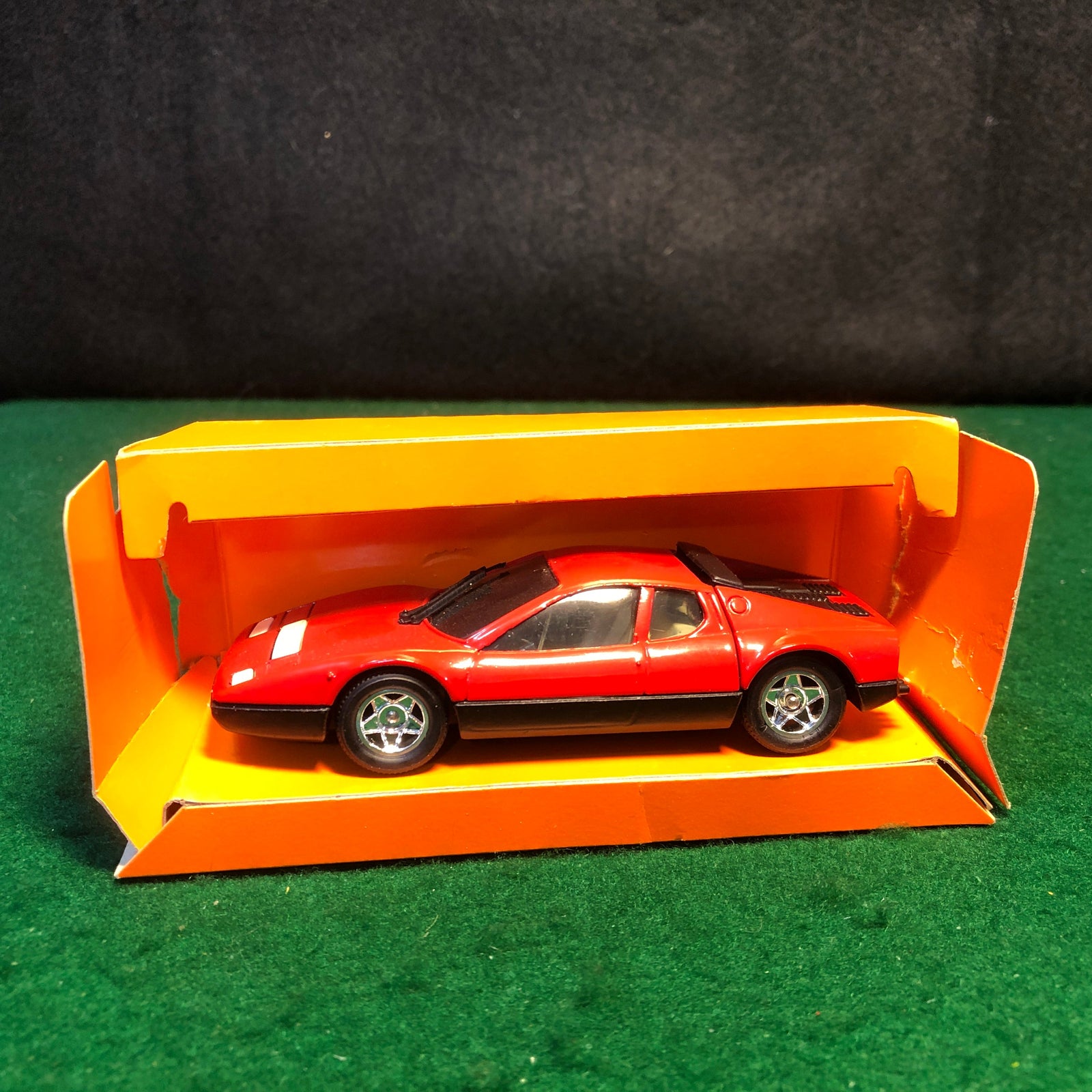 Ferrari 365/512 BB Berlinetta Boxer Red/Black by Solido 1:43 (44)