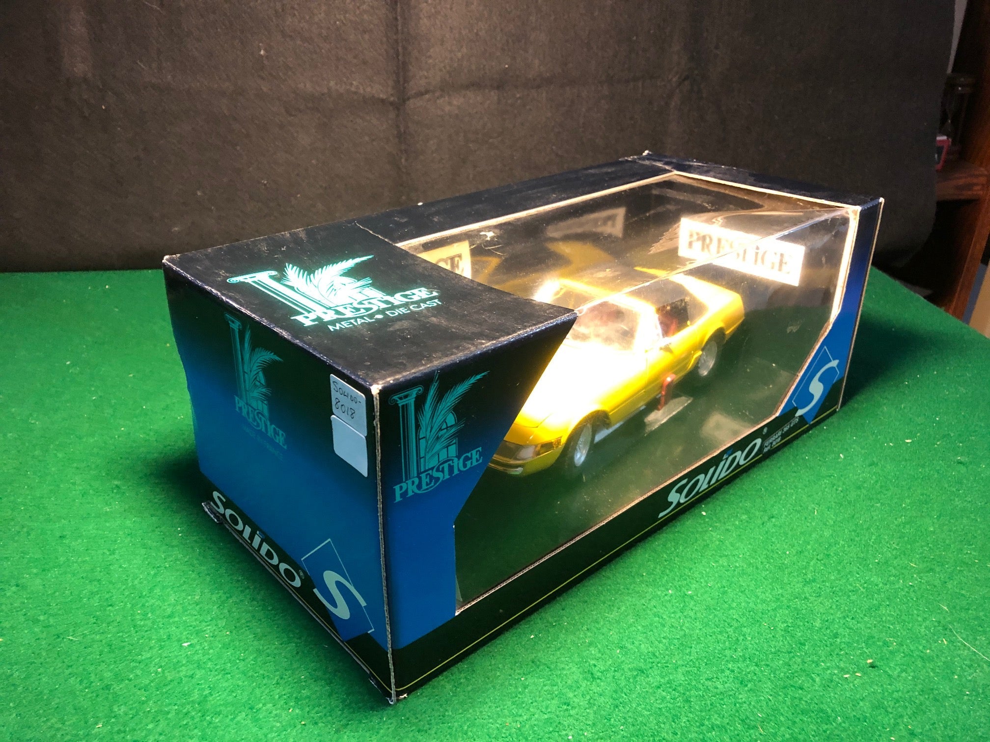 Ferrari 365 GTS Yellow Closed Top by Solido 1:18 (8018)