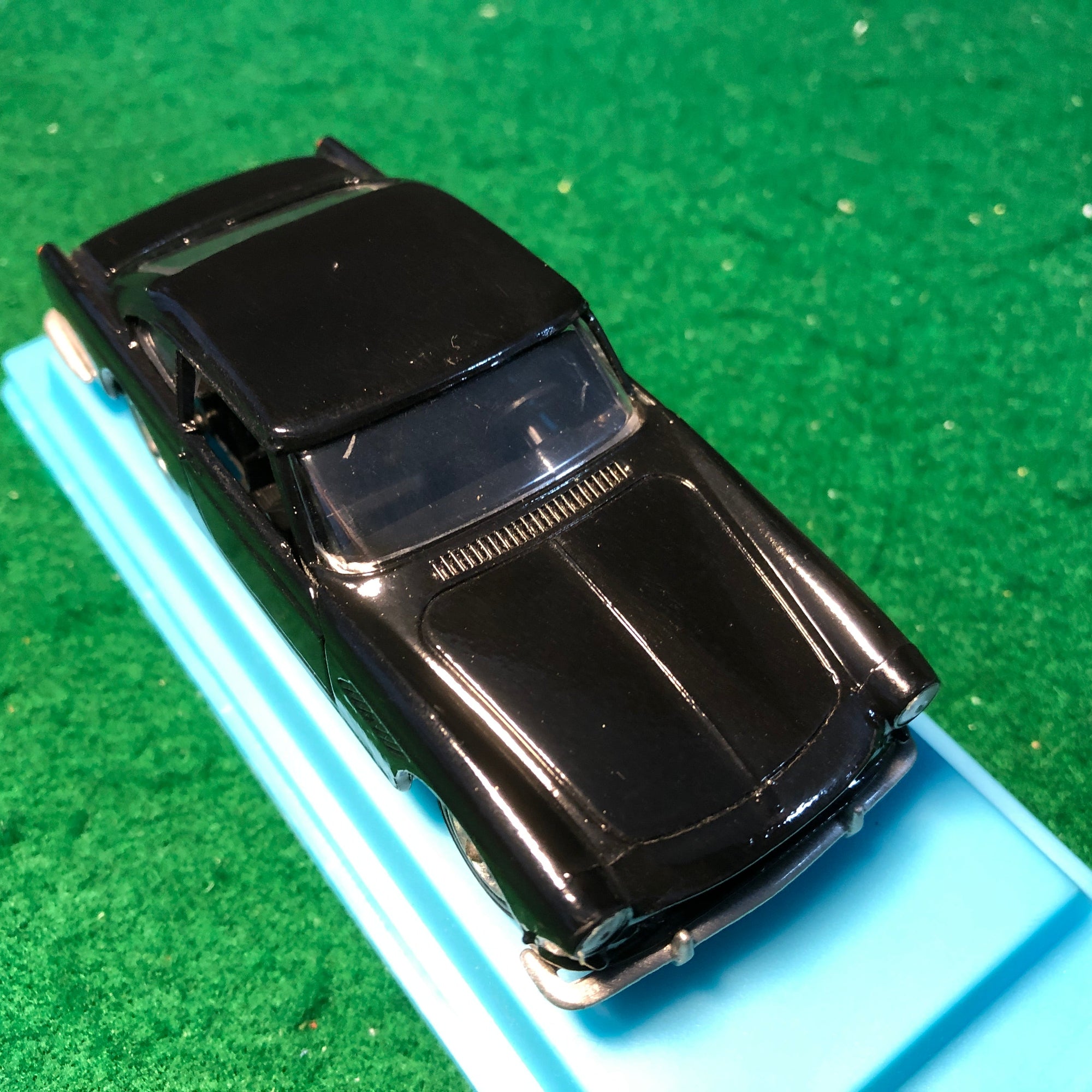 Ferrari 250 GTE 2+2 Black by Verem 1:43 (410)