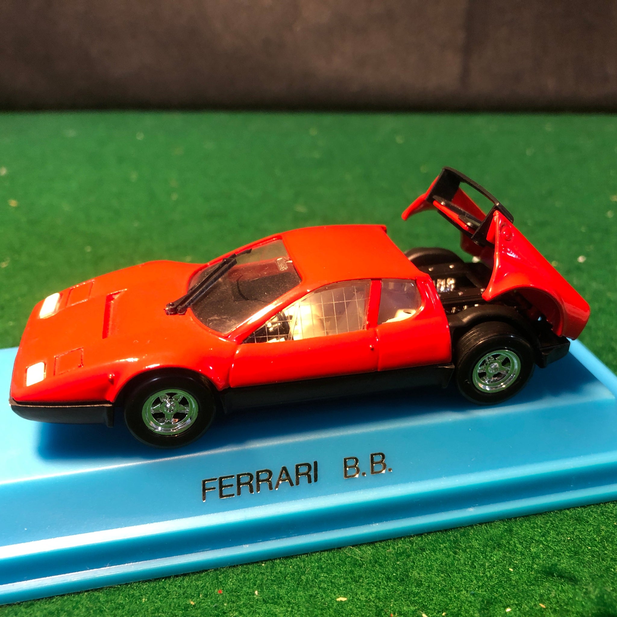 Ferrari 365 GT/4 BB Red-Black by Verem 1:43 (411)