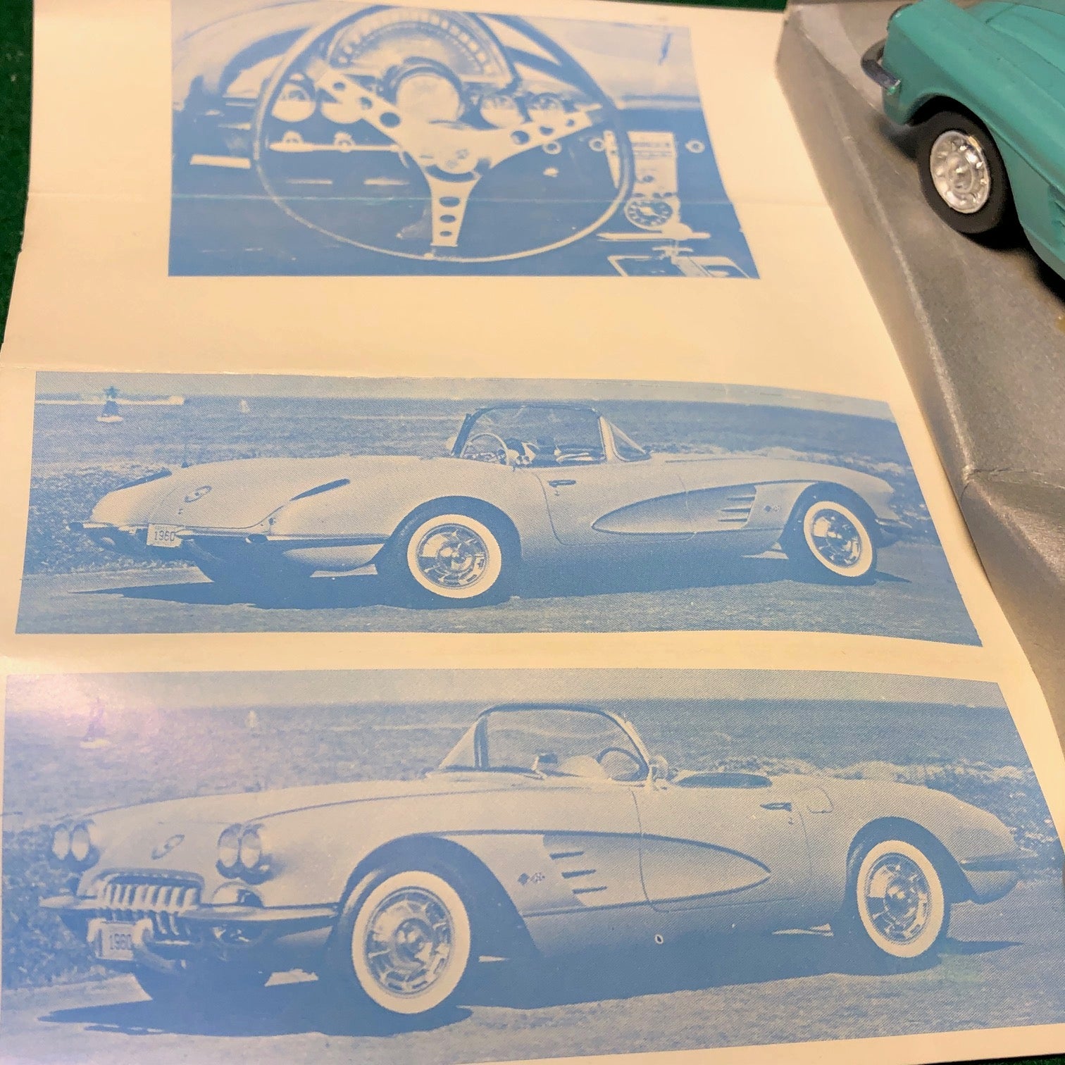 Chevrolet Corvette Pastel Blue by Vitesse 1:43 (113)