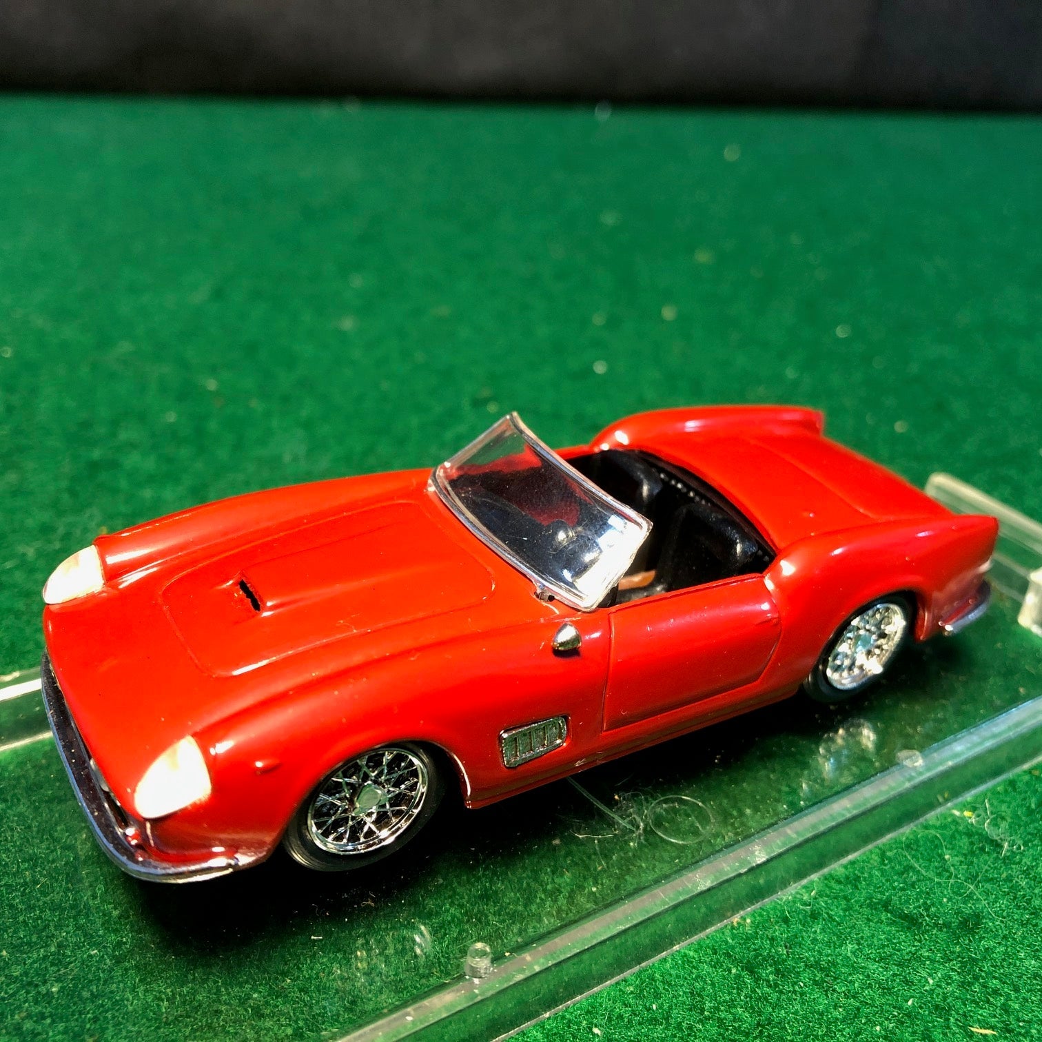 Ferrari 250 California Spyder Open Cabriolet by Vitesse 1:43 (140)(DC)