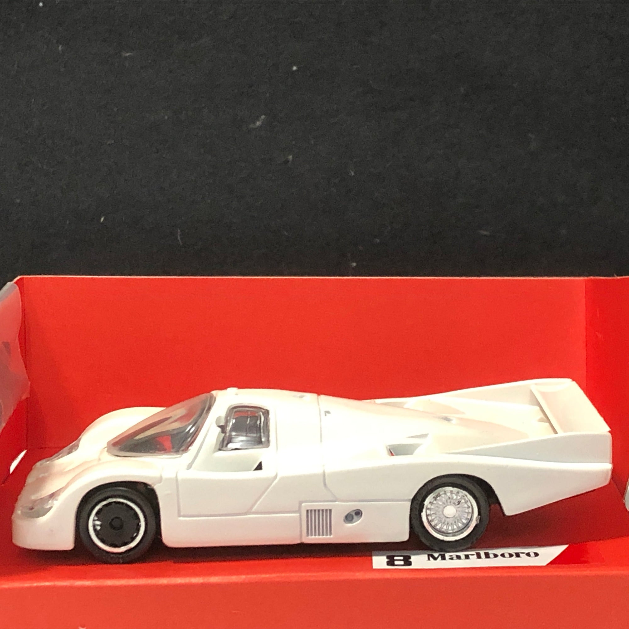Porsche 956 Le Mans 1983 Marlboro N 8 by Vitesse 1:43 (195)