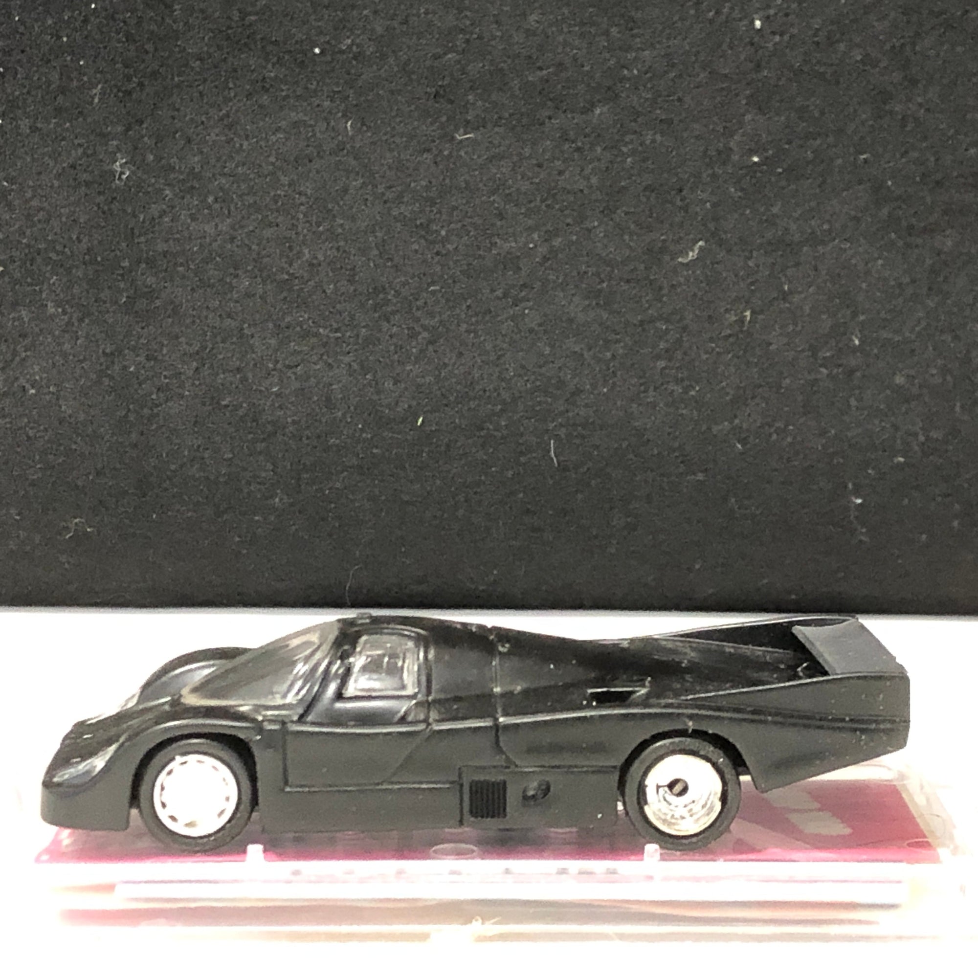 Porsche 956 Le Mans 1984 Hawayan Tropic N 26 by Vitesse 1:43 (318)