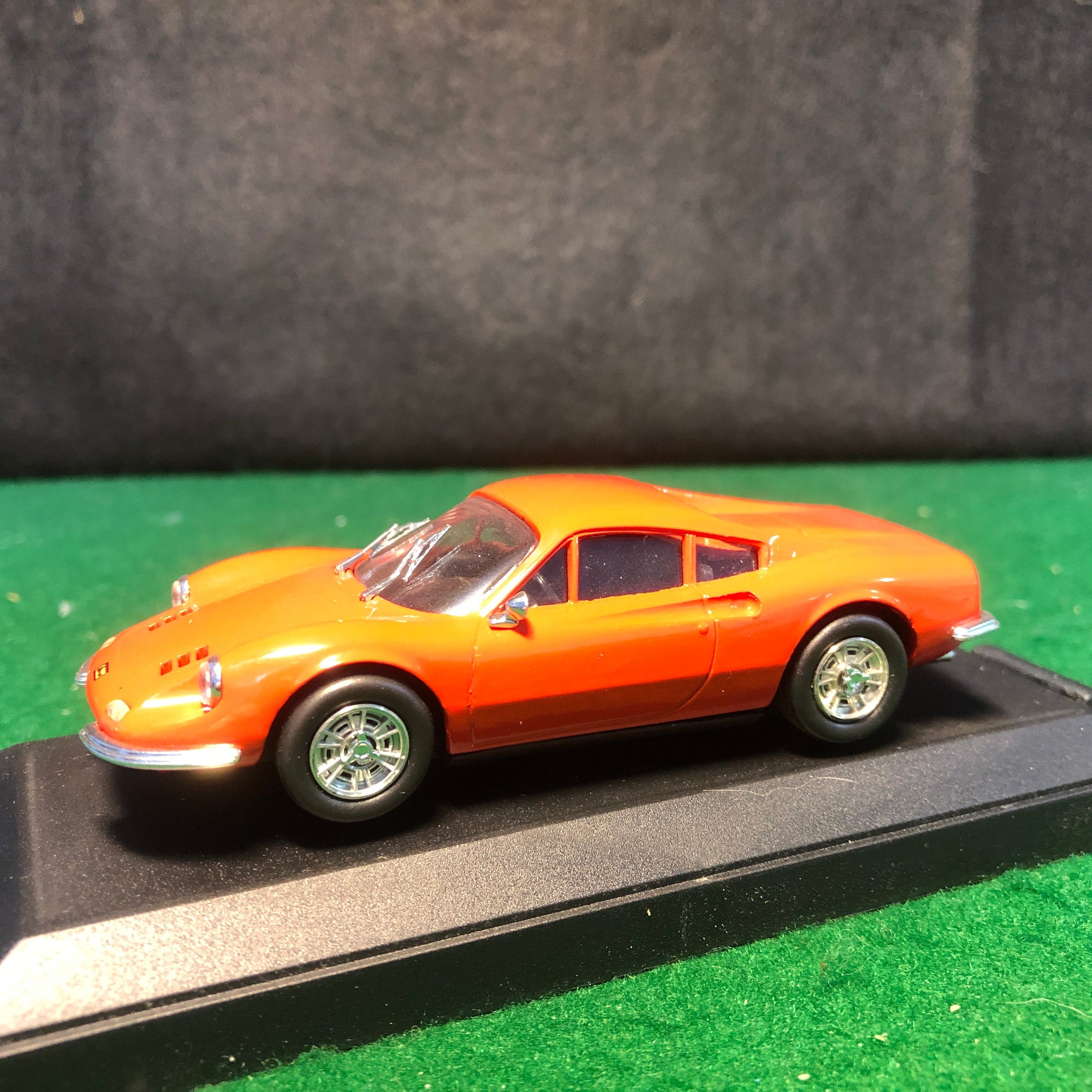 Ferrari 246 GT Dino Orange by Vitesse 1:43 (540)