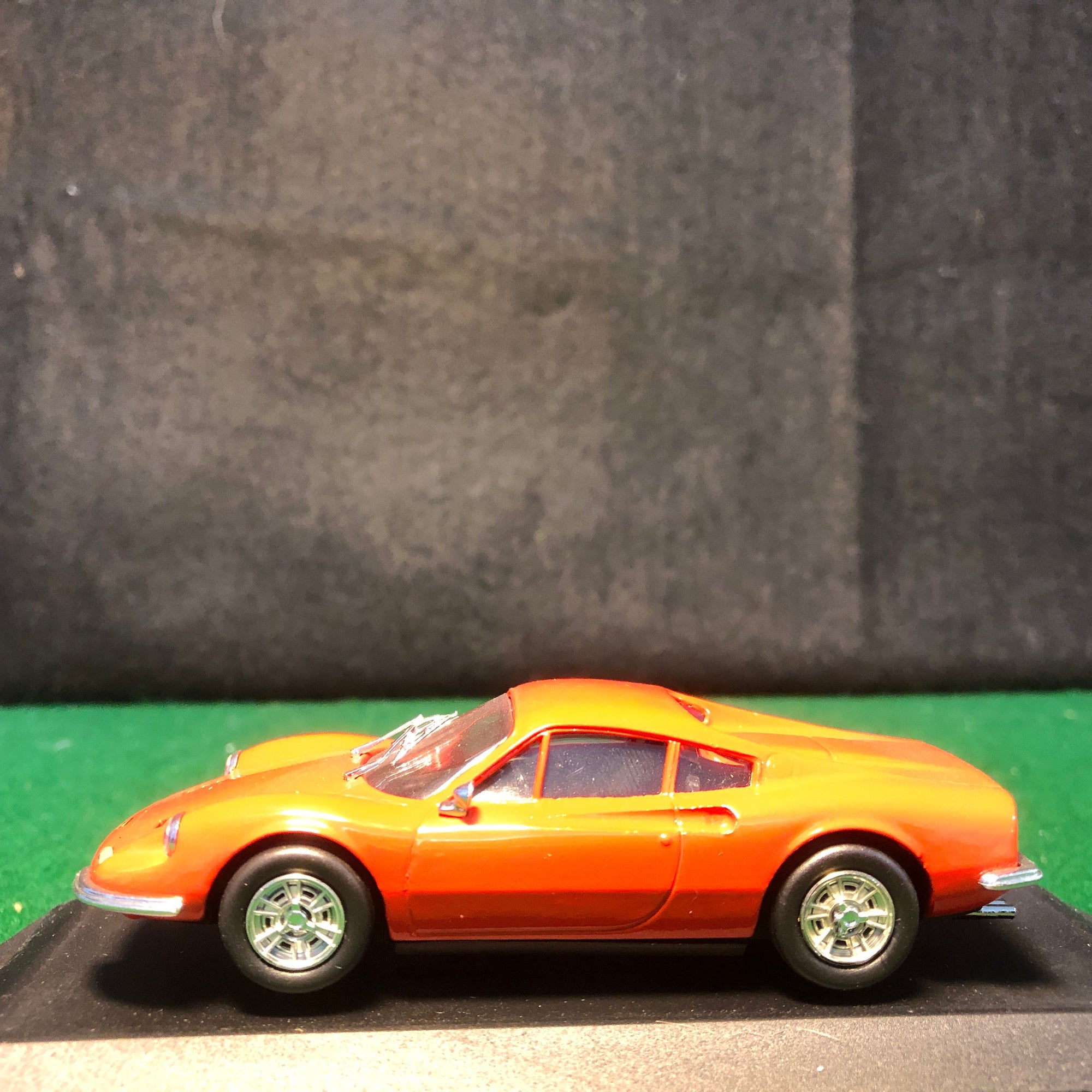 Ferrari 246 GT Dino Orange by Vitesse 1:43 (540)