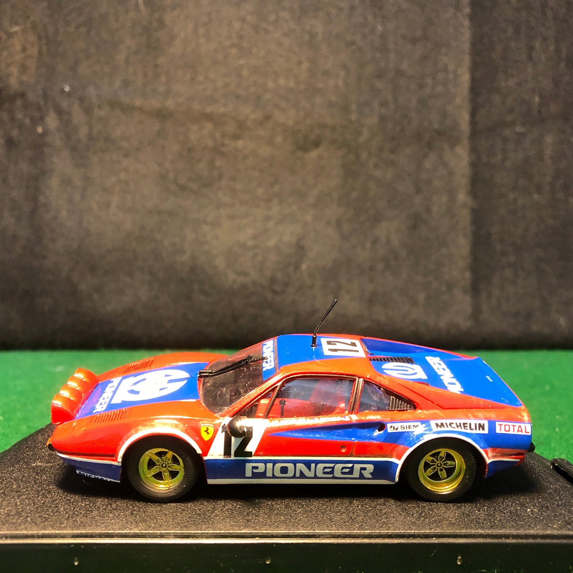 Ferrari 308 GTB N 12 Tour de Corse 1982 Andruet - Bicheby Vitesse 1:43 (L001)