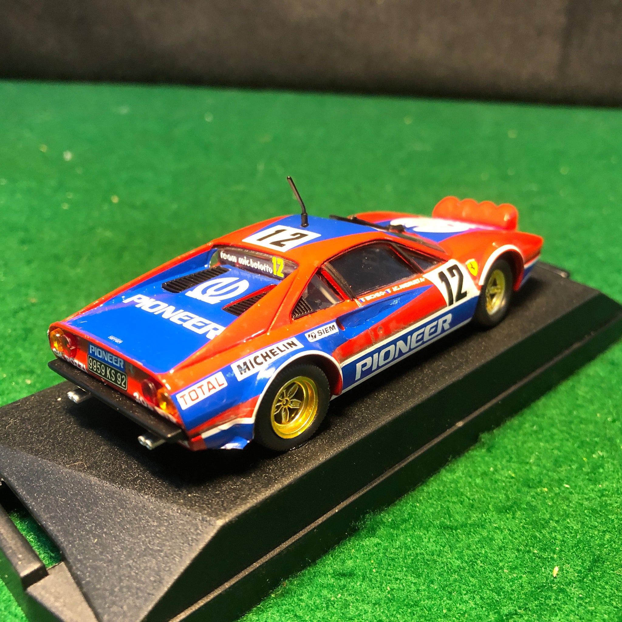 Ferrari 308 GTB N 12 Tour de Corse 1982 Andruet - Bicheby Vitesse 1:43 (L001)