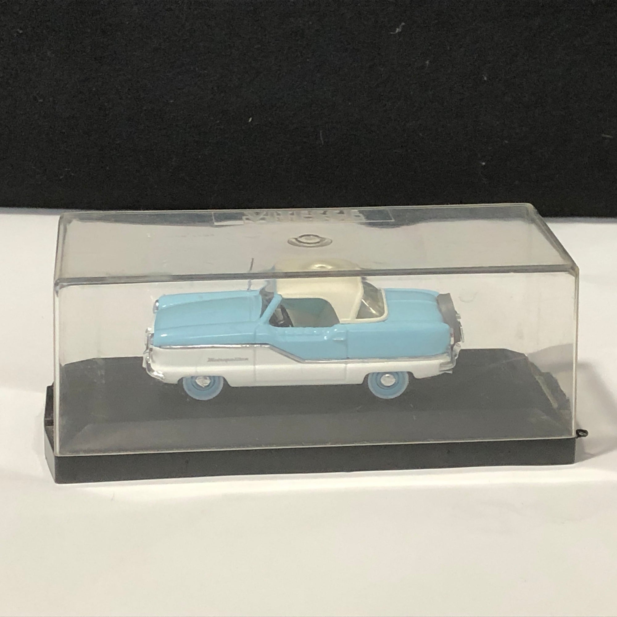 Nash Metropolitan 1959 Coupe Hard Top by Vitesse 1:43 (L025)