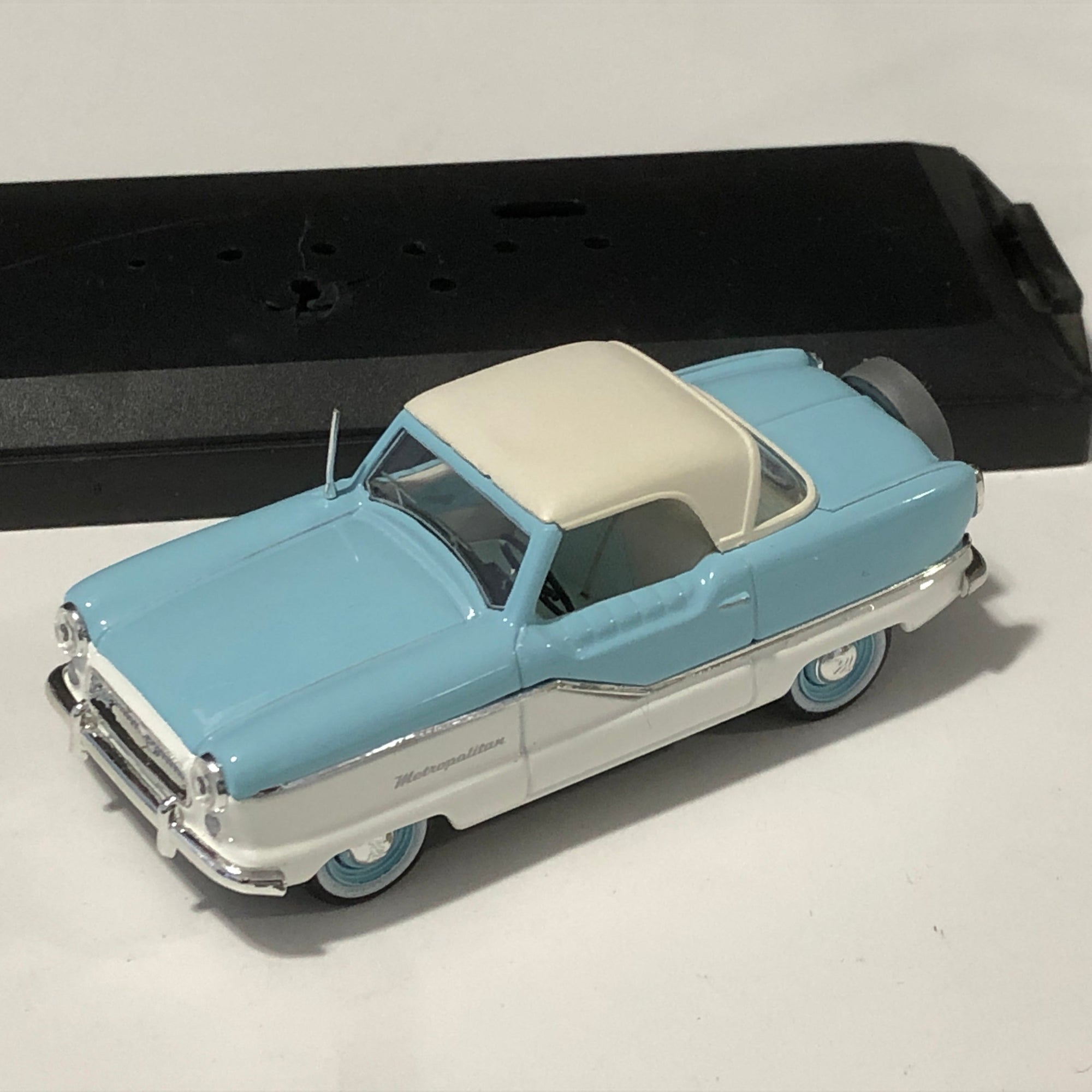 Nash Metropolitan 1959 Coupe Hard Top by Vitesse 1:43 (L025)