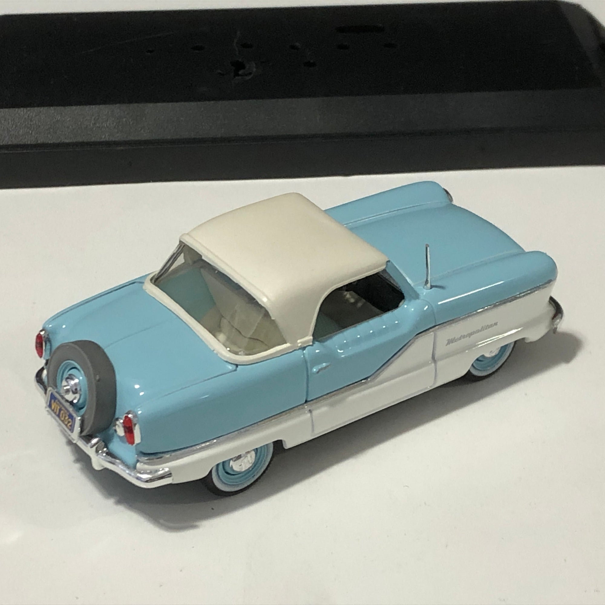 Nash Metropolitan 1959 Coupe Hard Top by Vitesse 1:43 (L025)