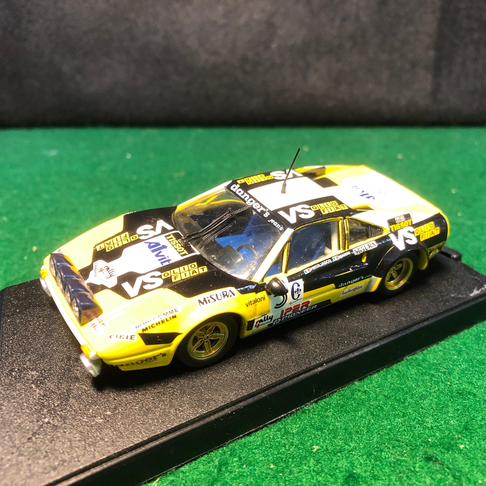 Ferrari 308 GTB N 3 Rally 4 Reggioni 1981 Pregliasco - Manini by Vitesse 1:43 (L026)