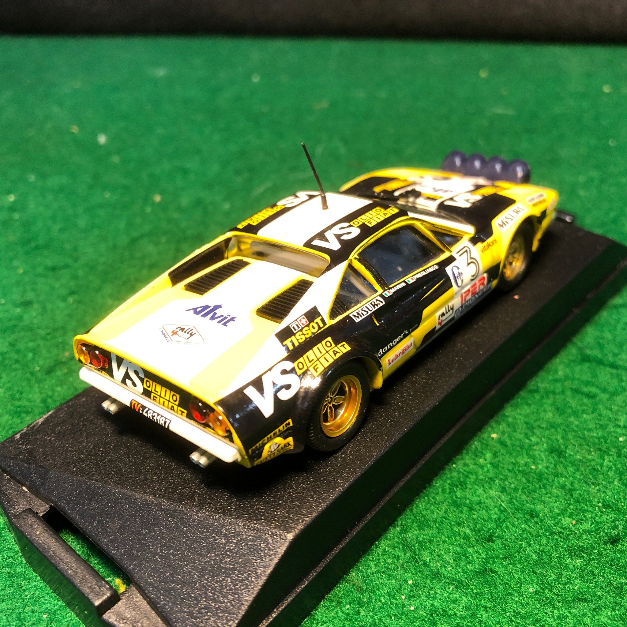Ferrari 308 GTB N 3 Rally 4 Reggioni 1981 Pregliasco - Manini by Vitesse 1:43 (L026)