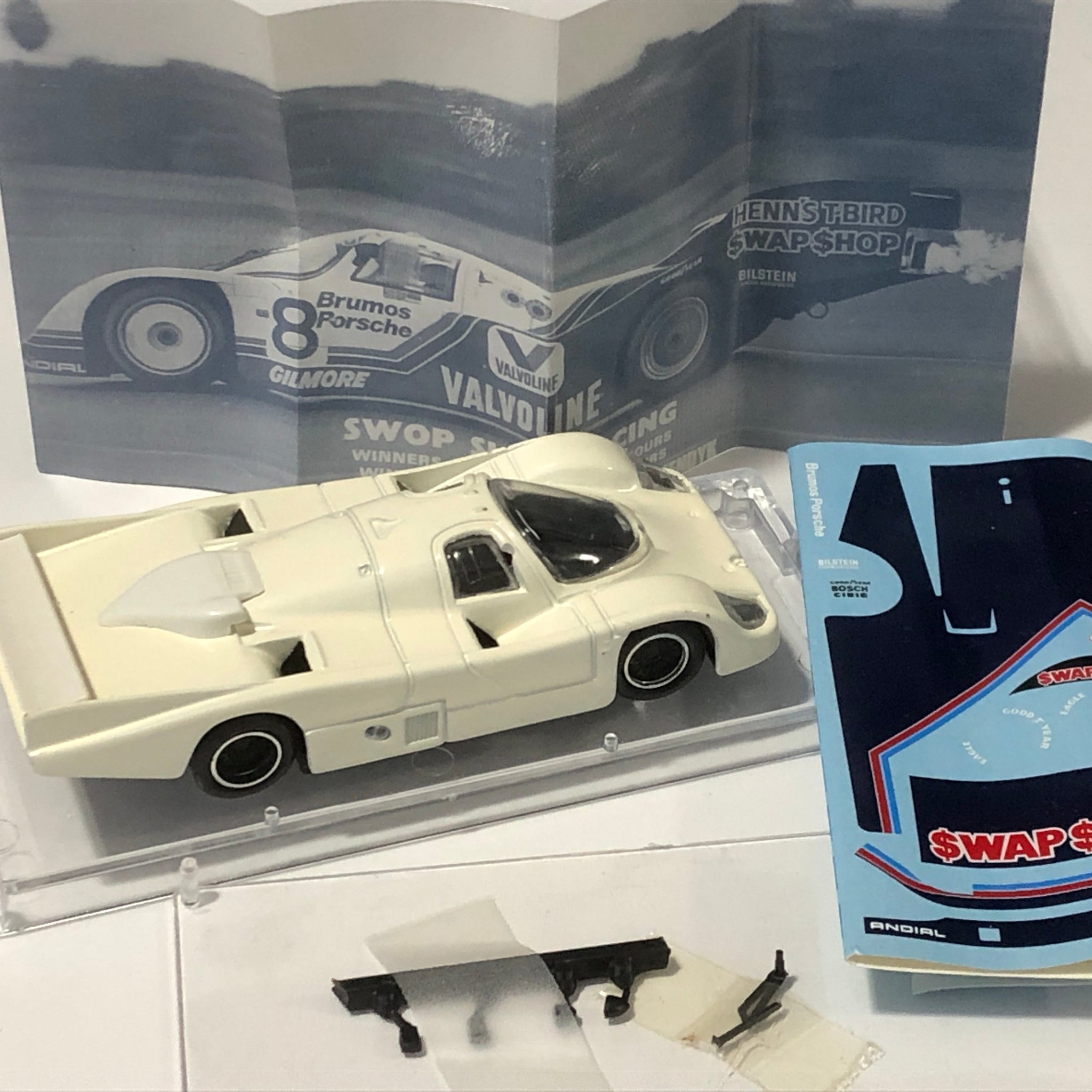 Porsche 962 Daytona 1986 Winner Valvoline N 8 by Vitesse 1:43 (SM38)