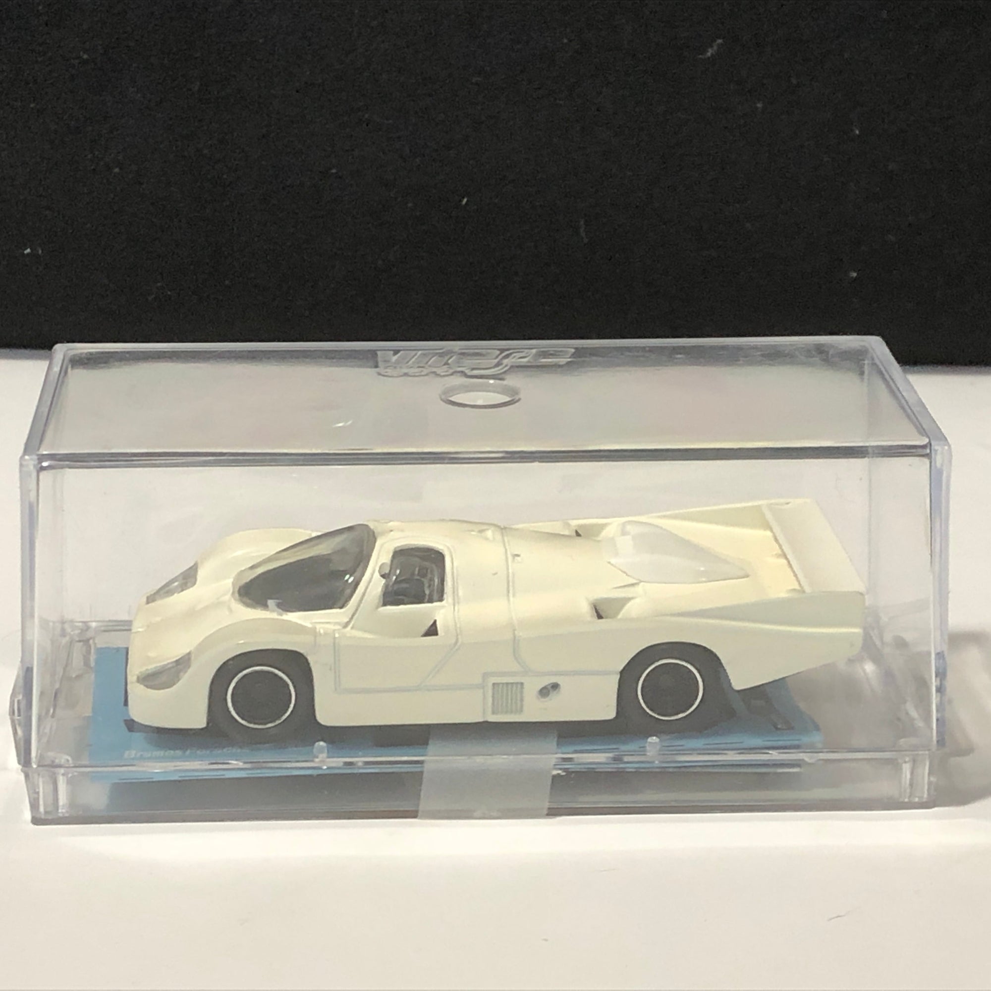 Porsche 962 Daytona 1986 Winner Valvoline N 8 by Vitesse 1:43 (SM38)