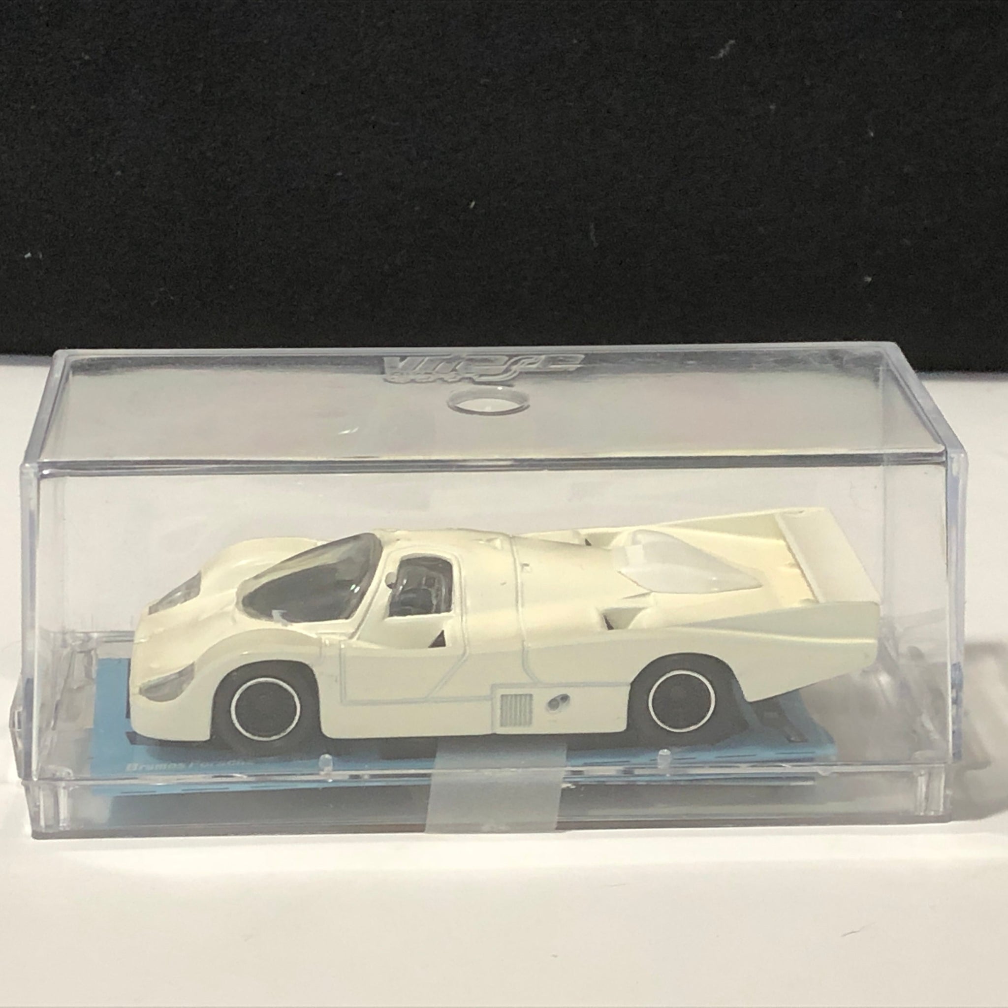 Porsche 962 Daytona 1986 Winner Valvoline N 8 by Vitesse 1:43 (SM38)