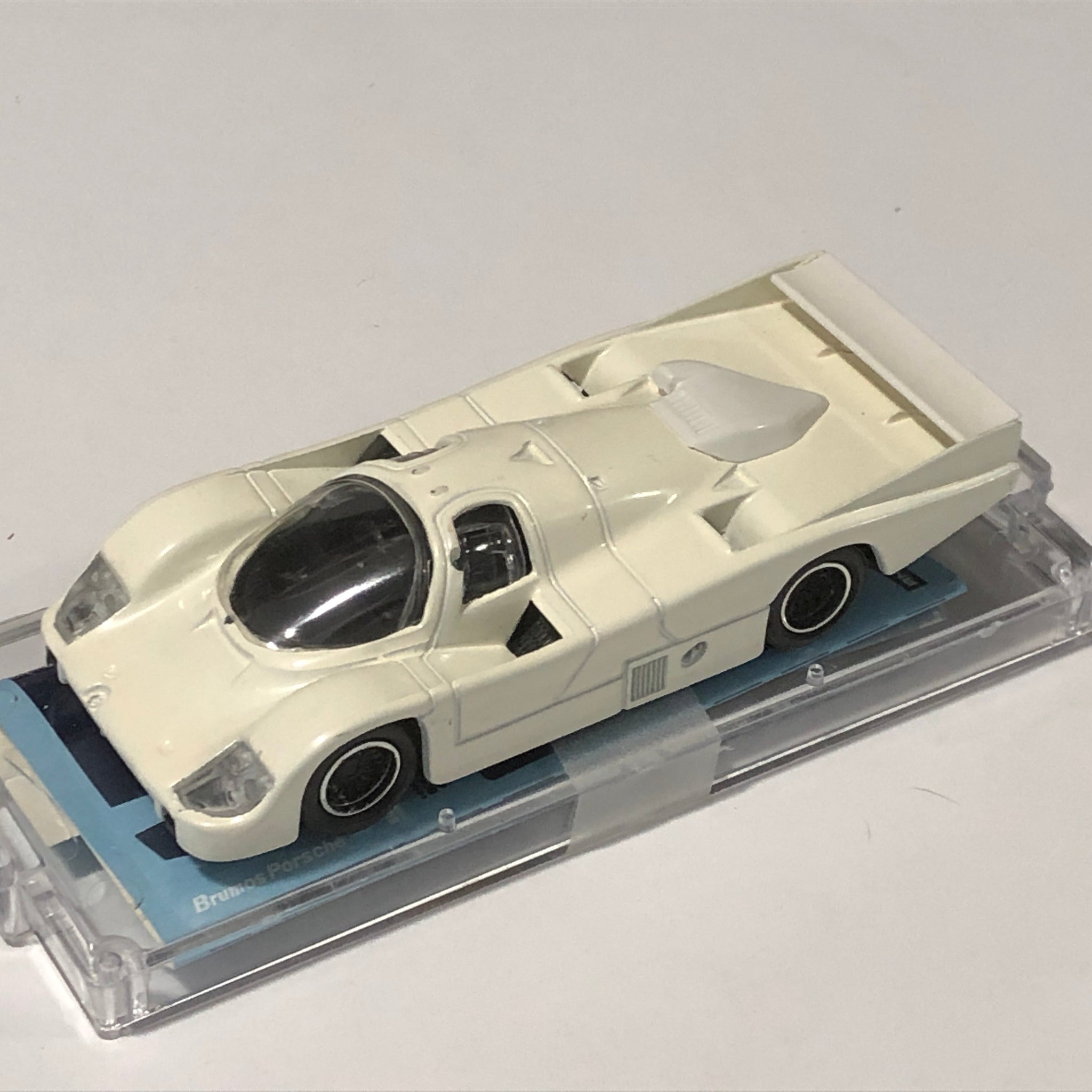 Porsche 962 Daytona 1986 Winner Valvoline N 8 by Vitesse 1:43 (SM38)