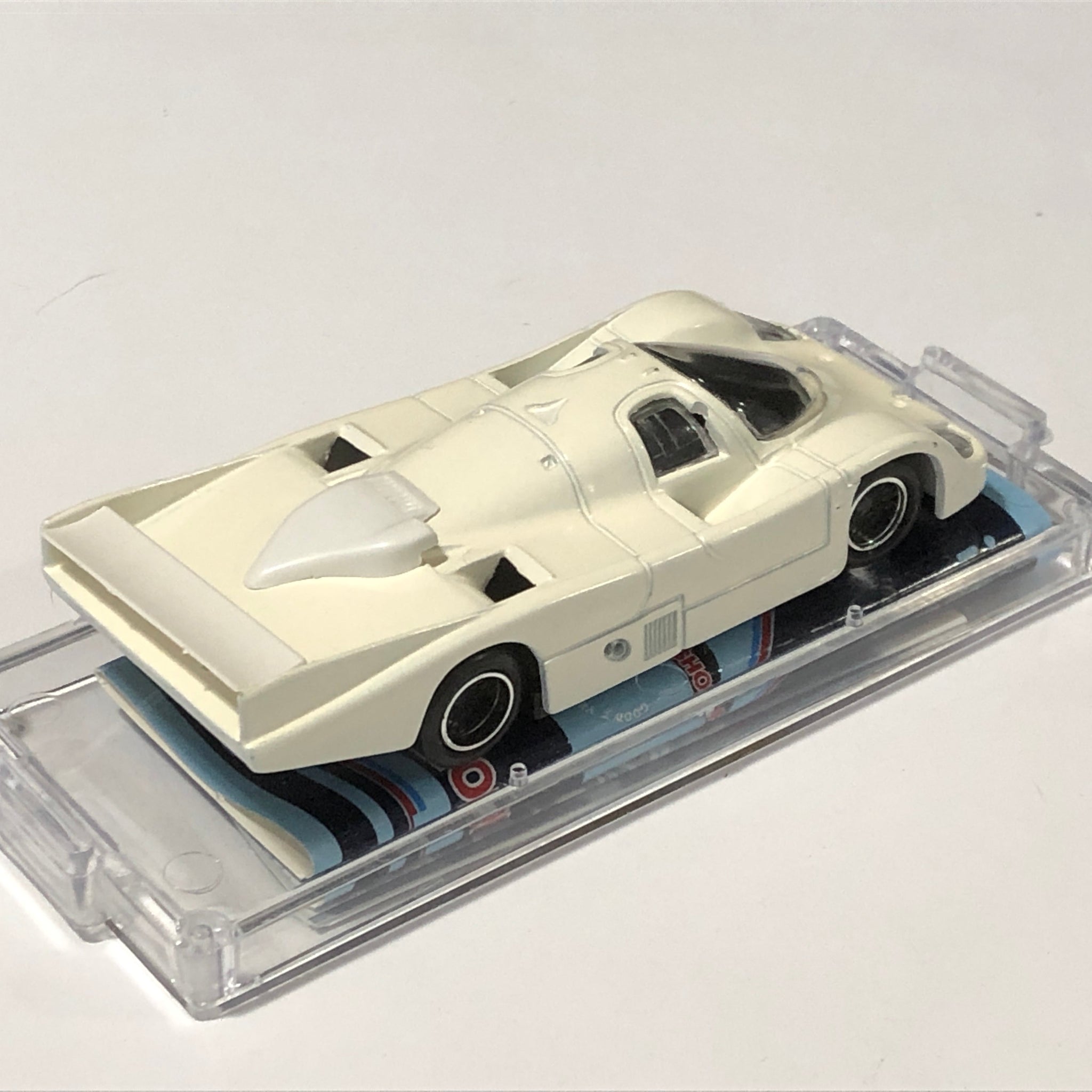 Porsche 962 Daytona 1986 Winner Valvoline N 8 by Vitesse 1:43 (SM38)