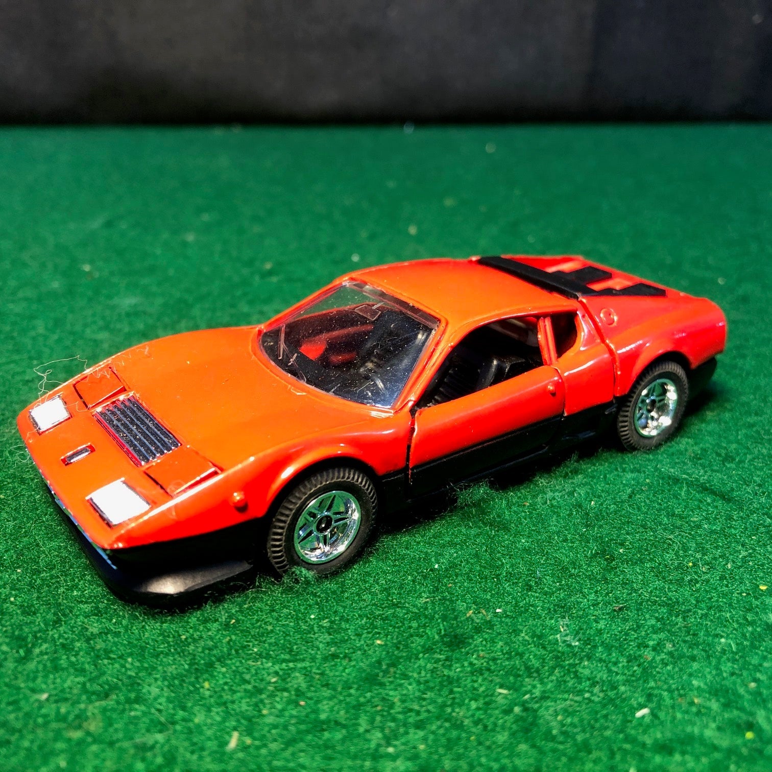 Ferrari 512 BB Berlinetta Boxer Red/Black by Yonezawa 1:40 (G-68)(No box)
